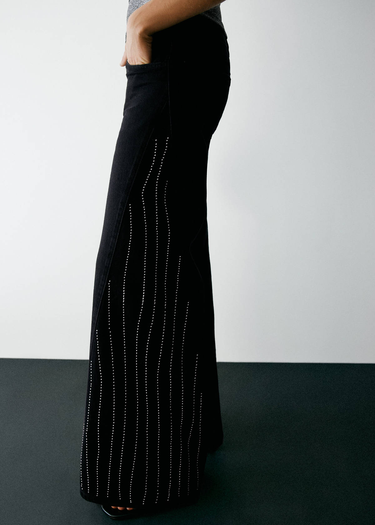 Wide leg jeans with rhinestones — Black
