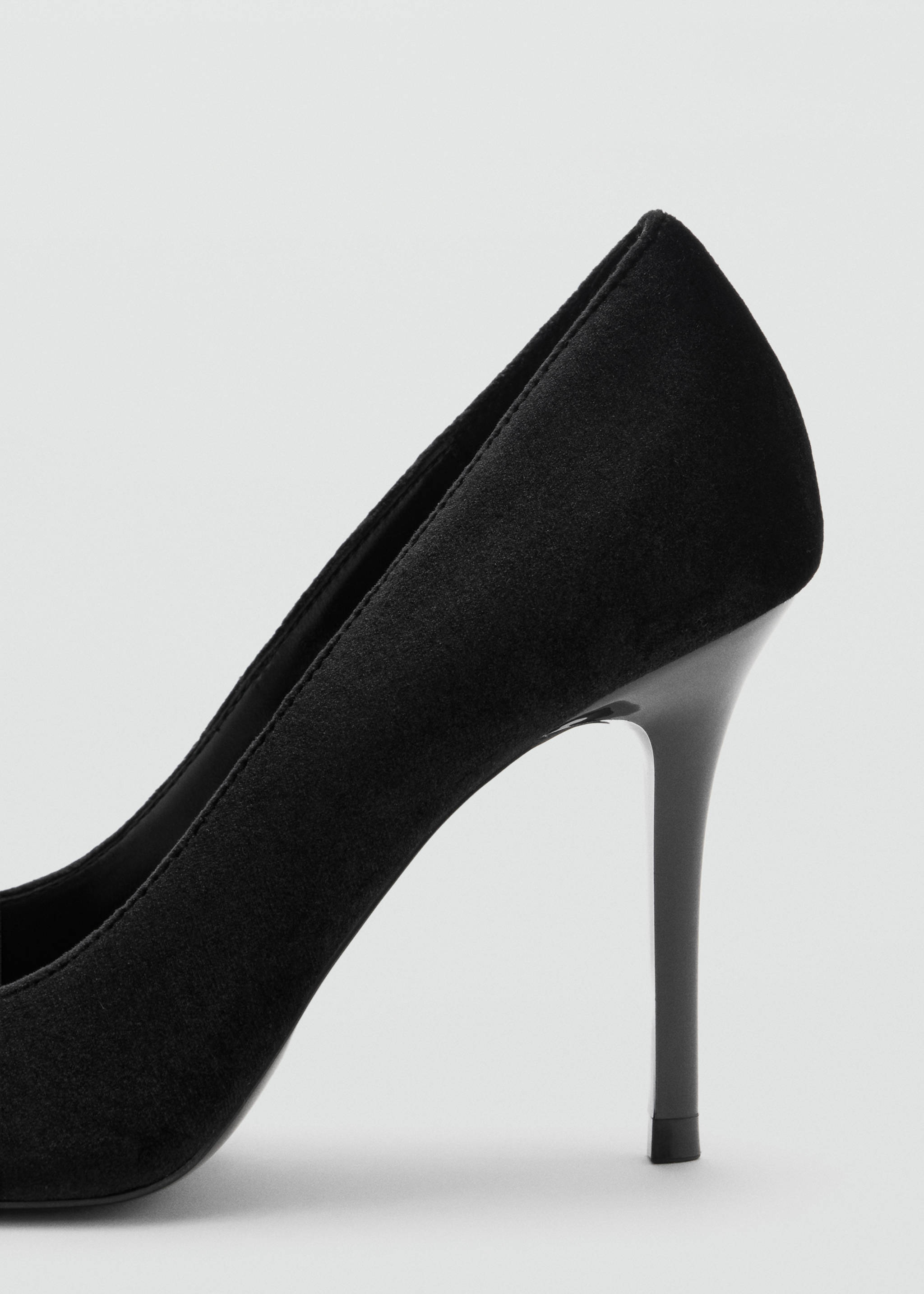 Chaussures à talon en velours avec ornement bijou - Détail de l'article 1