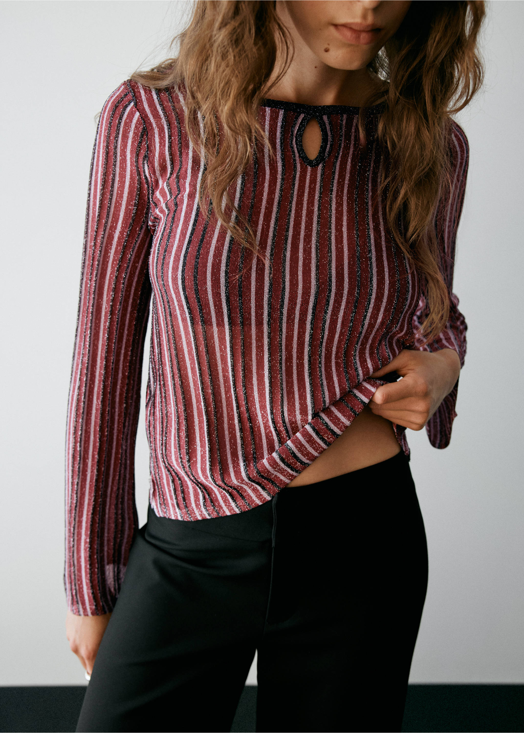 Striped metallic jersey with a keyhole neckline and long sleeves., Burgundy. Ref: 37037936-00.