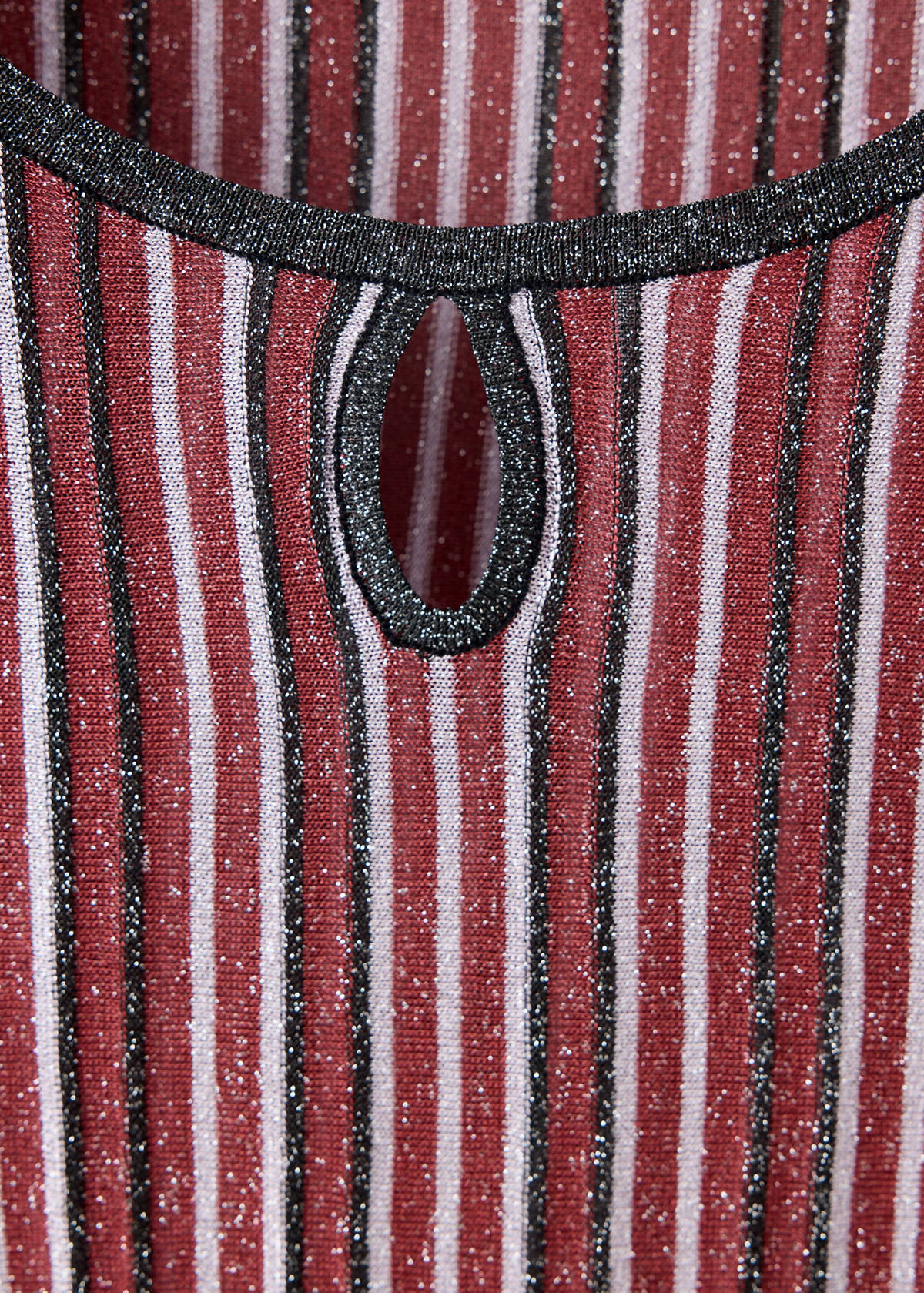 Striped shiny jumper with slit opening — Burgundy
