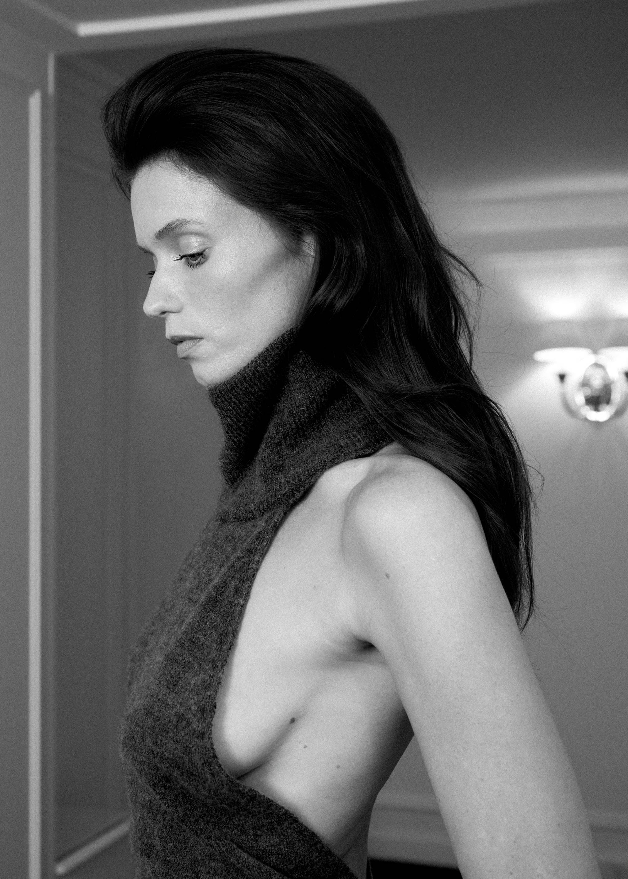 Open-back knitted dress - Details of the article 1