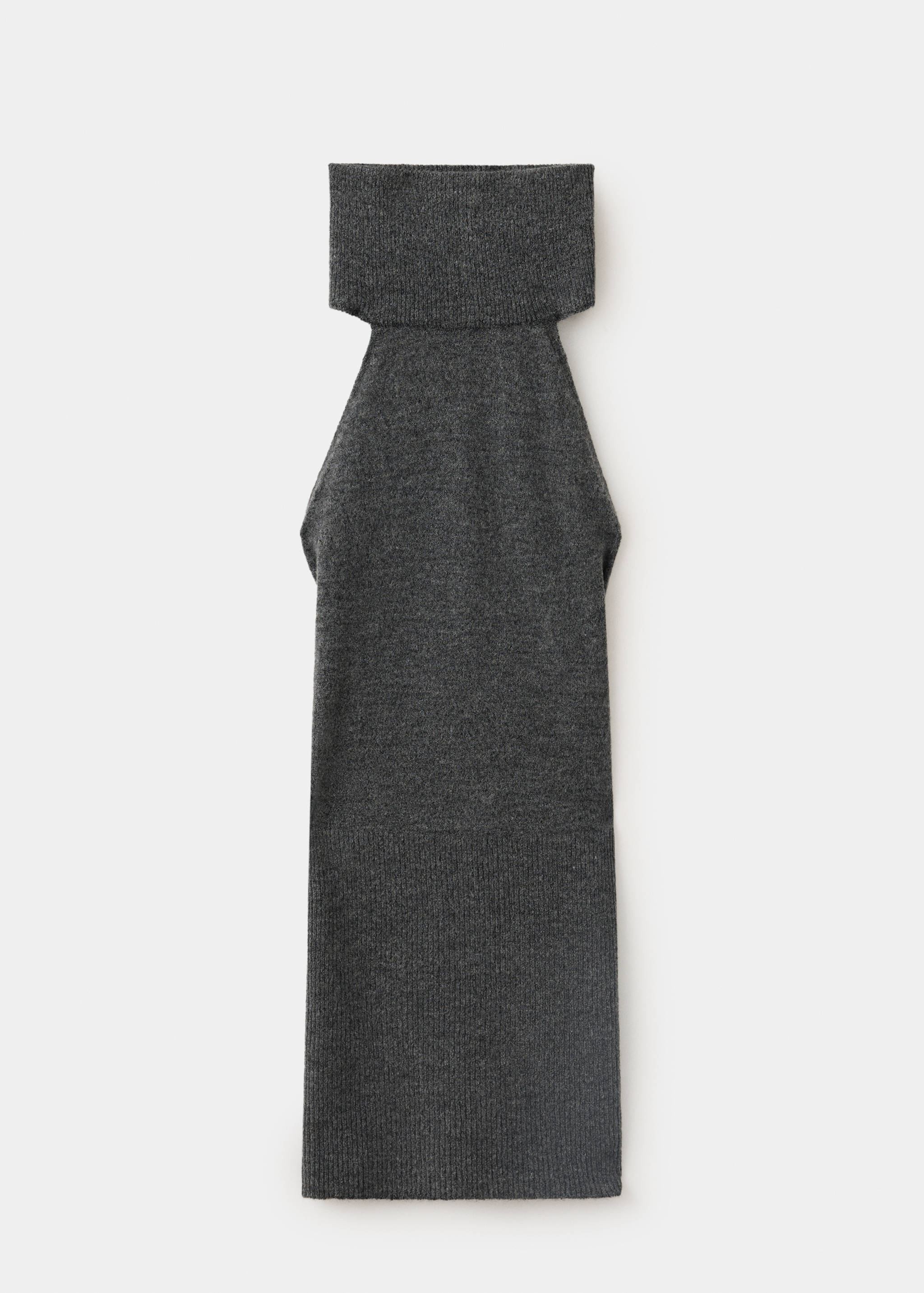 Open-back knitted dress - Article without model
