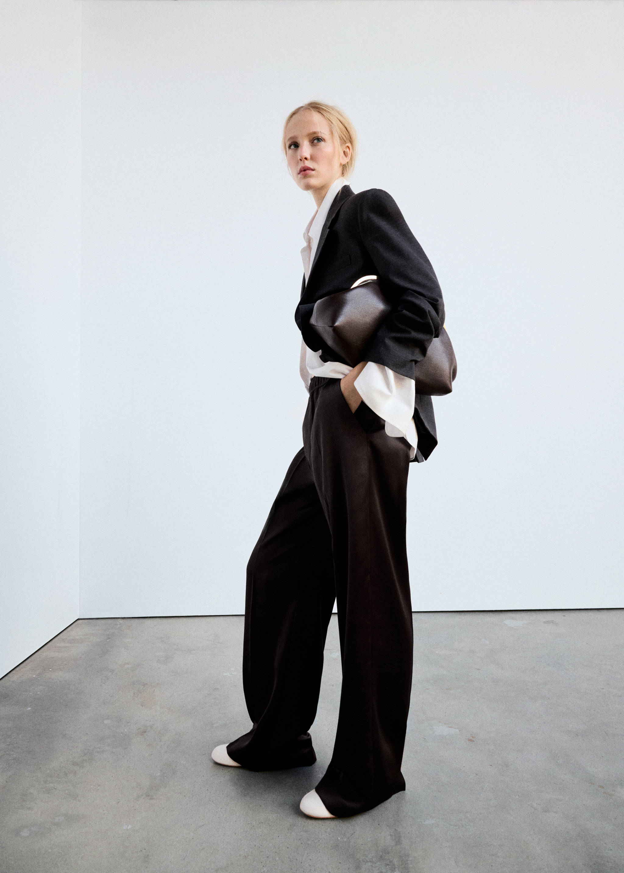 Satin straight-fit trousers - General plane