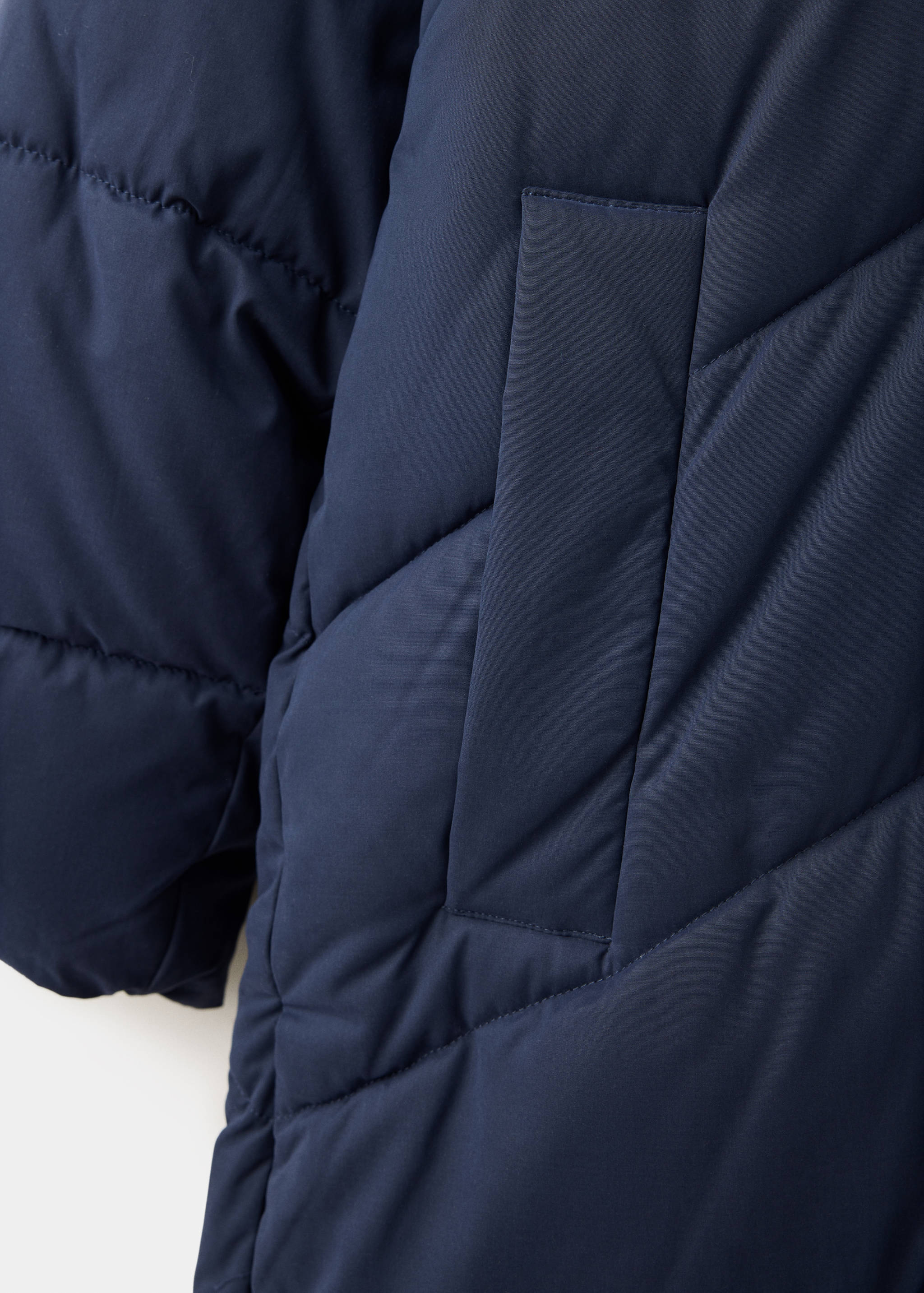 Long padded anorak - Details of the article 8