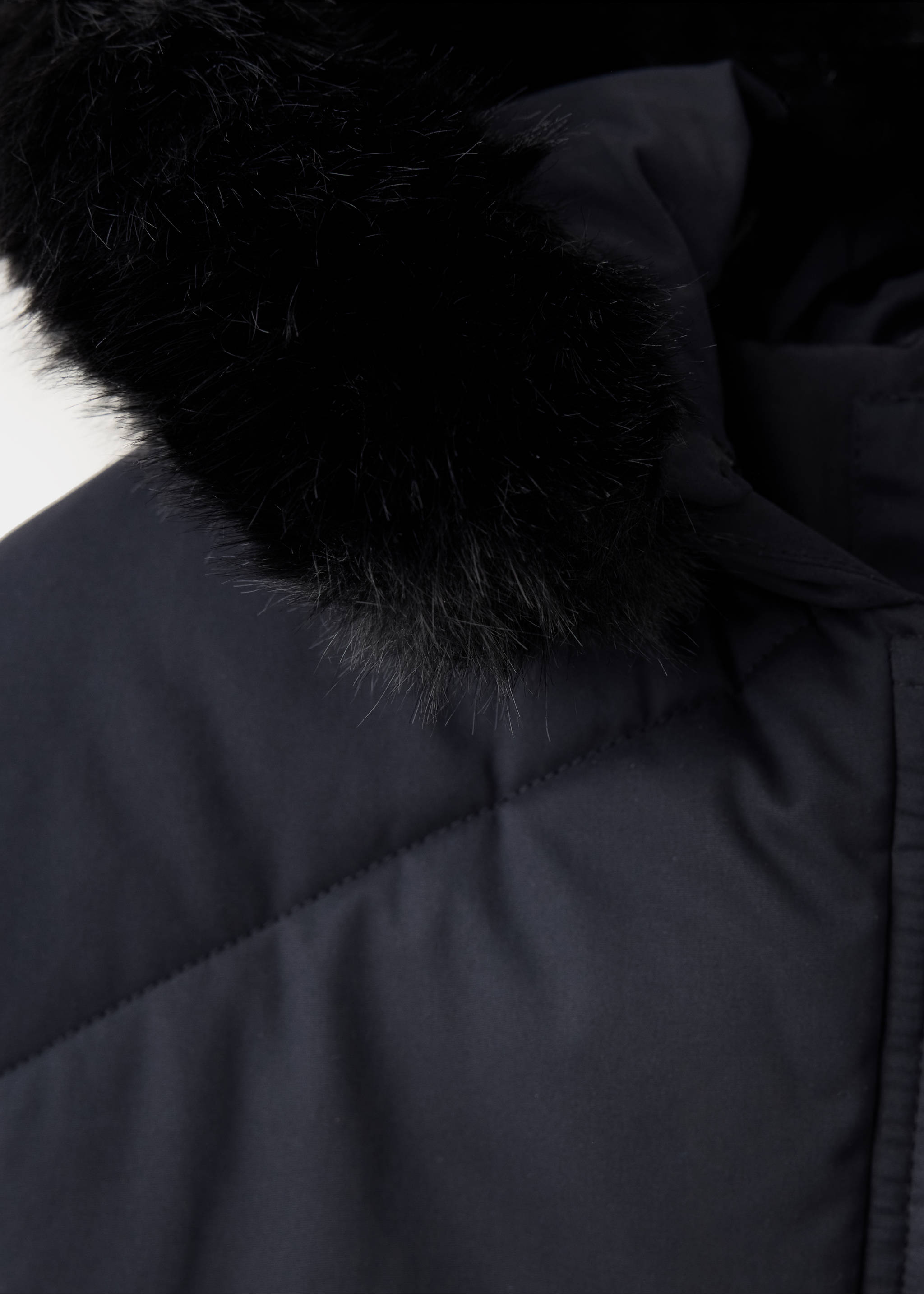Long padded anorak - Details of the article 8, Black. Ref: 37038262-00.