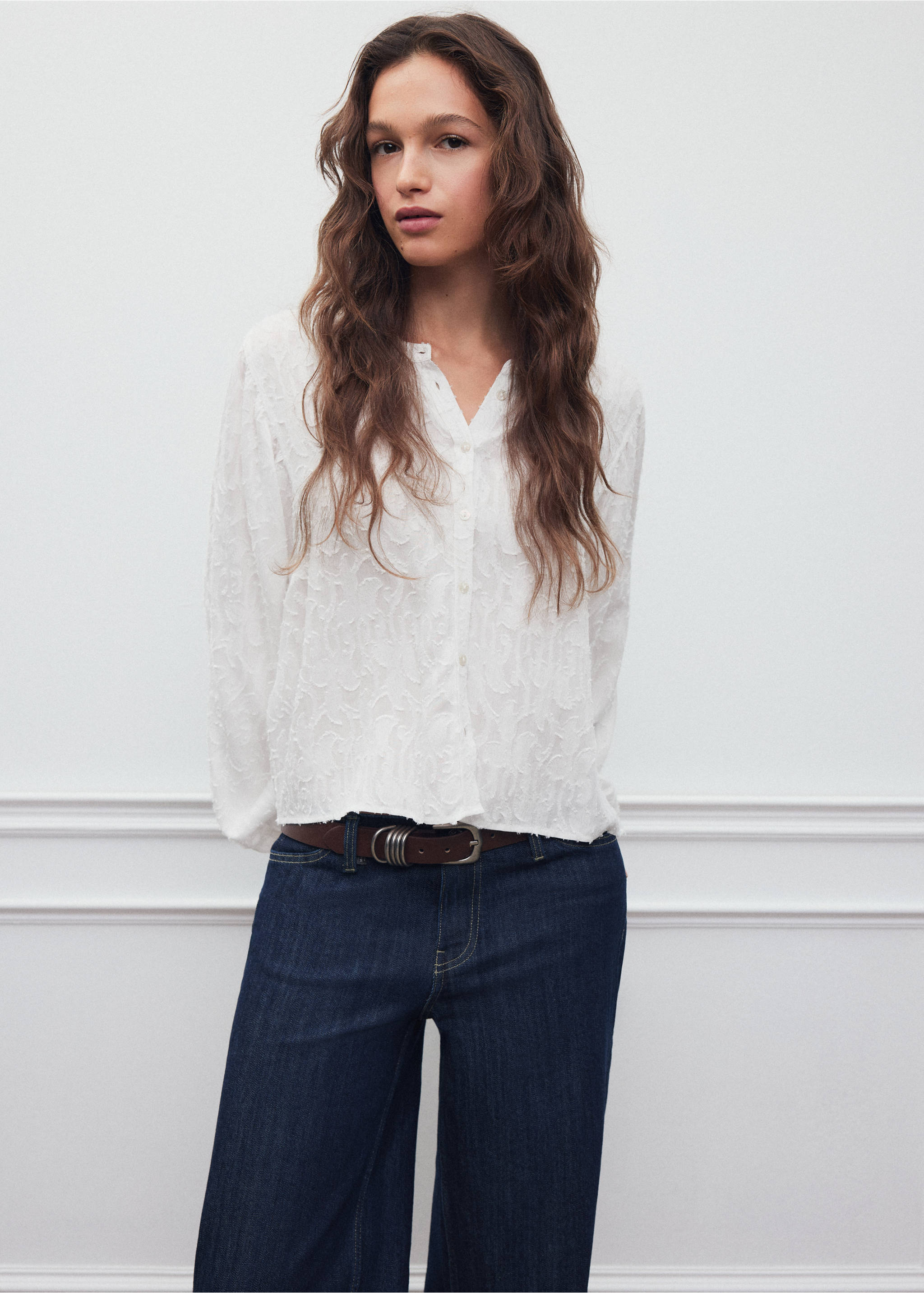 White long-sleeved shirt with tonal embroidery and mandarin collar., Off White. Ref: 37038275-00.