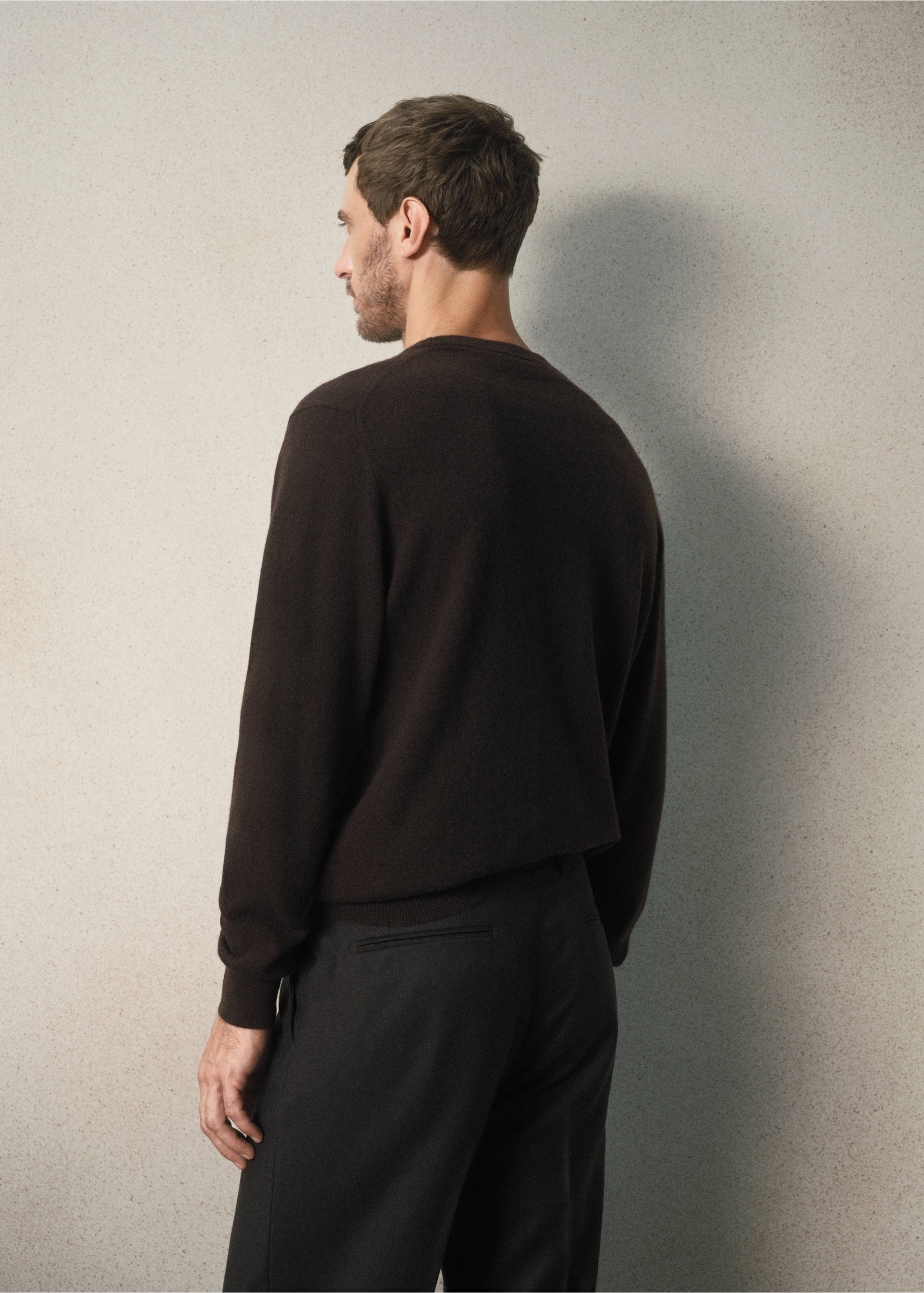 SWEATER CASH - Verso de l’article, Chocolat. Ref: 37038276-00.