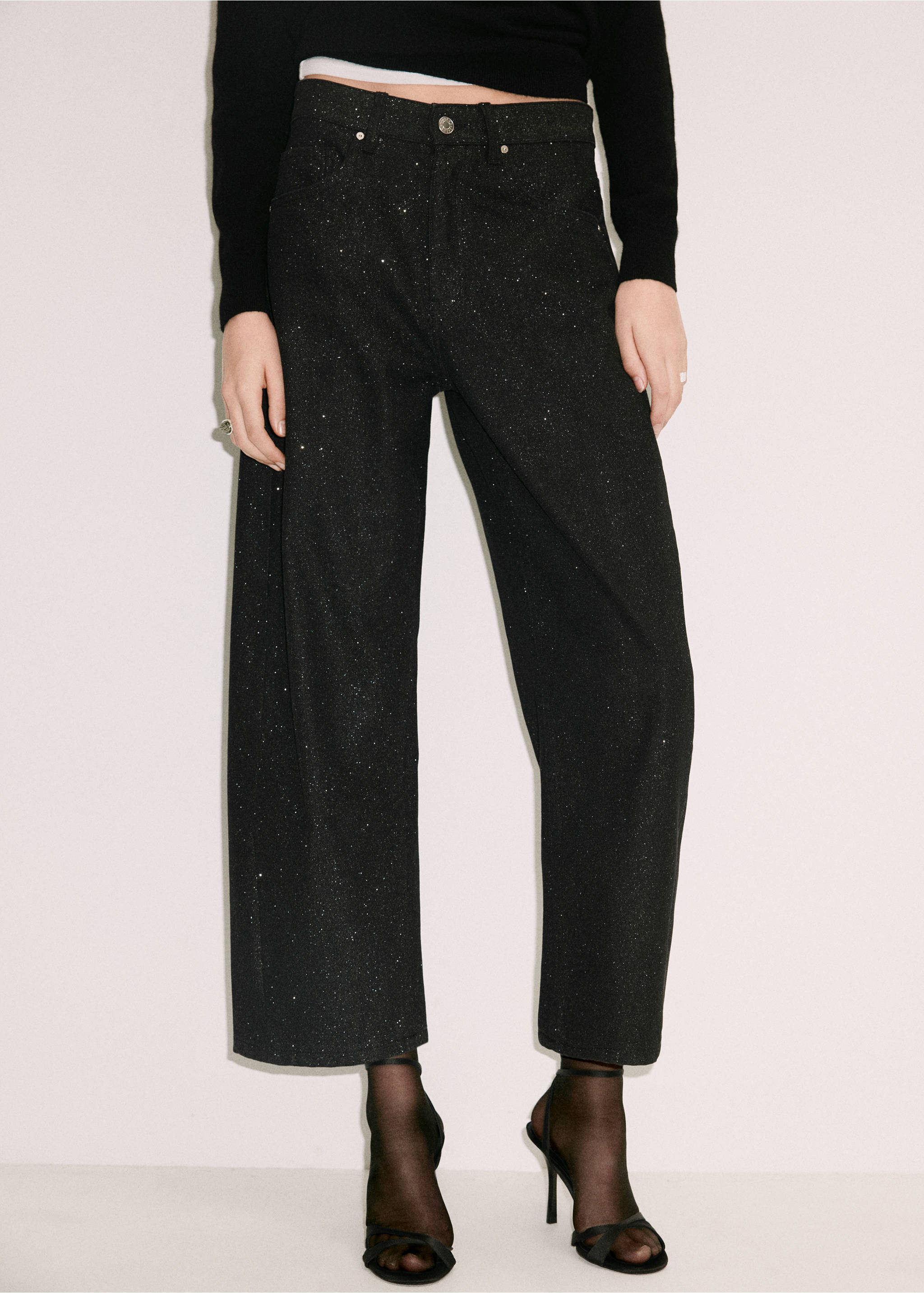 Pantalones vaqueros de tiro alto y pernera recta en gris oscuro con brillo., Denim negro. Ref: 37038288-01.