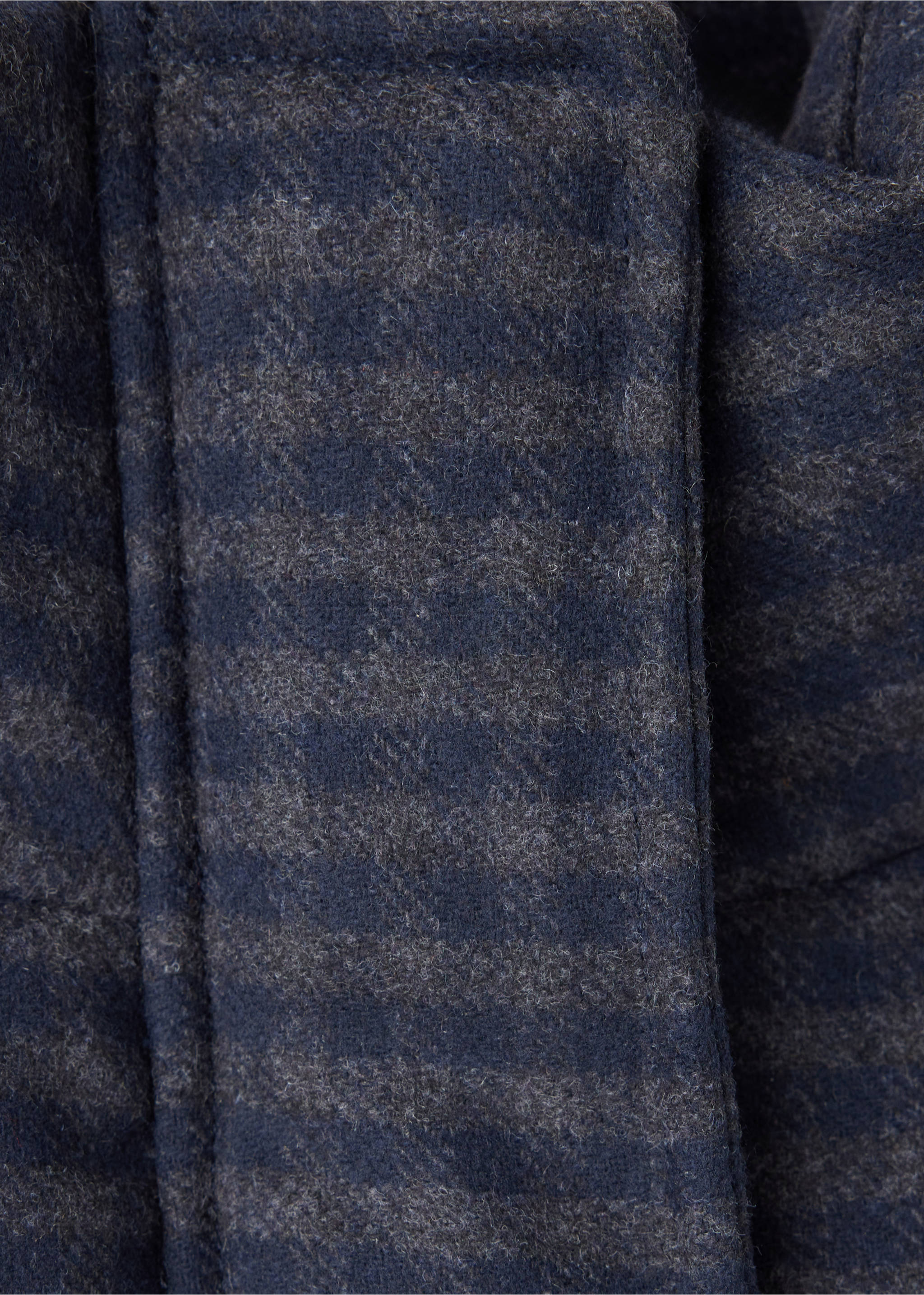 Check padded anorak - Details of the article 8, Navy. Ref: 37038630-00.