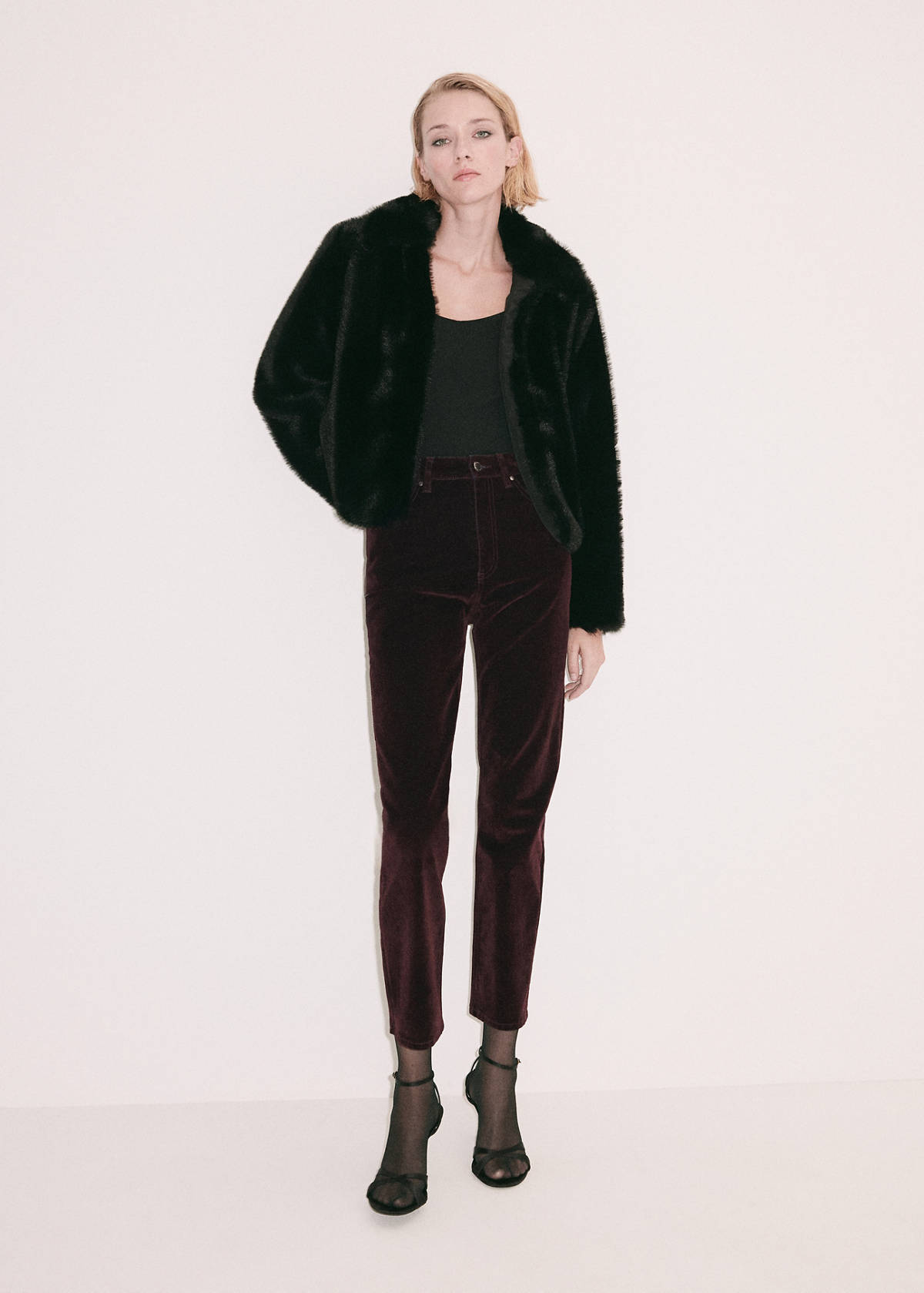 Skinny velvet trousers