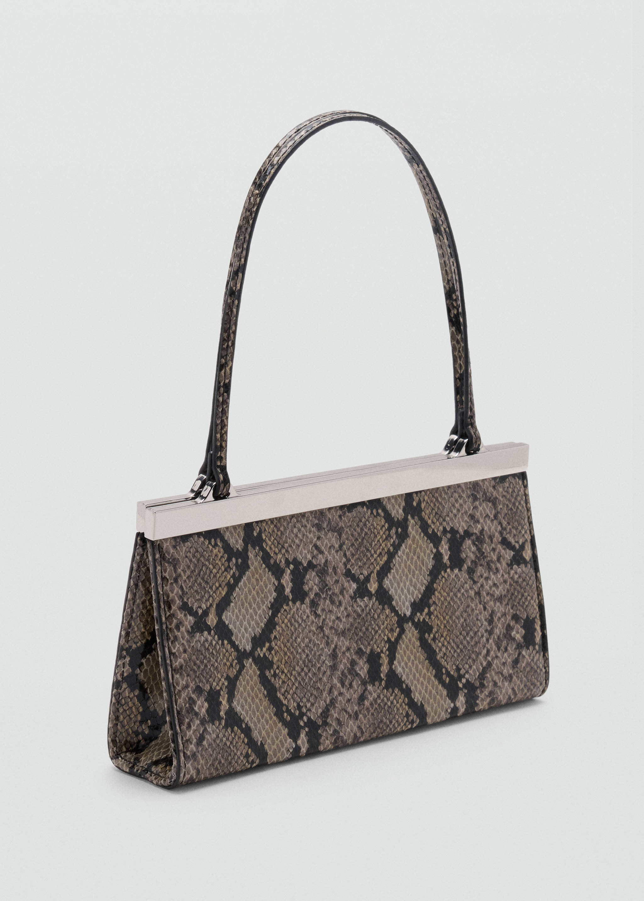 Sac à main effet peau de serpent - Plan moyen