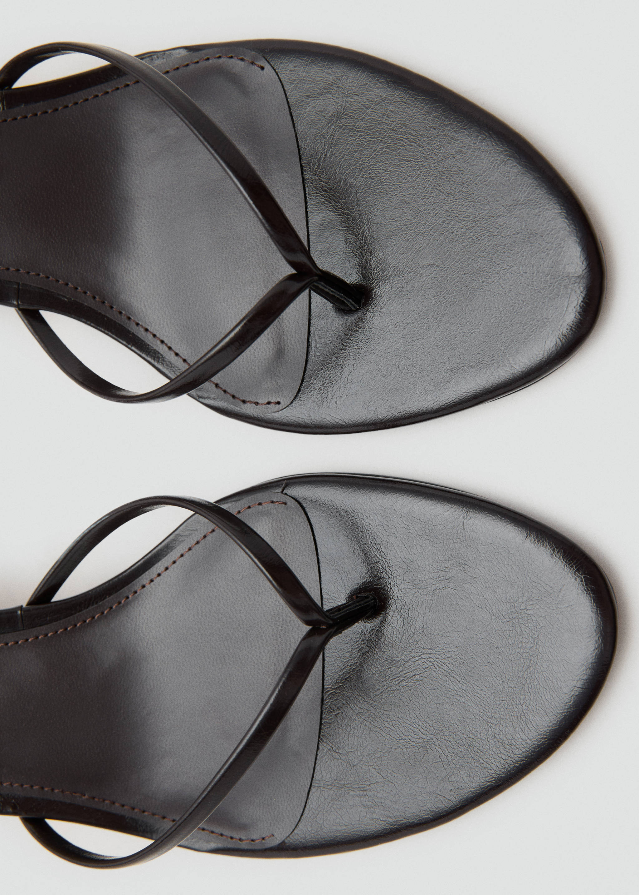 Strappy heeled sandals - Details of the article 2