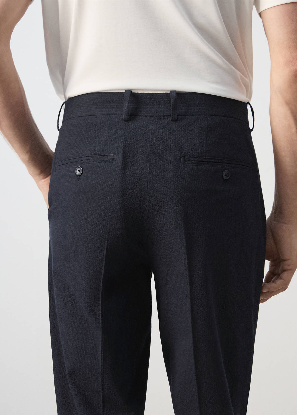 Slim fit cotton lyocell seersucker trousers — Navy