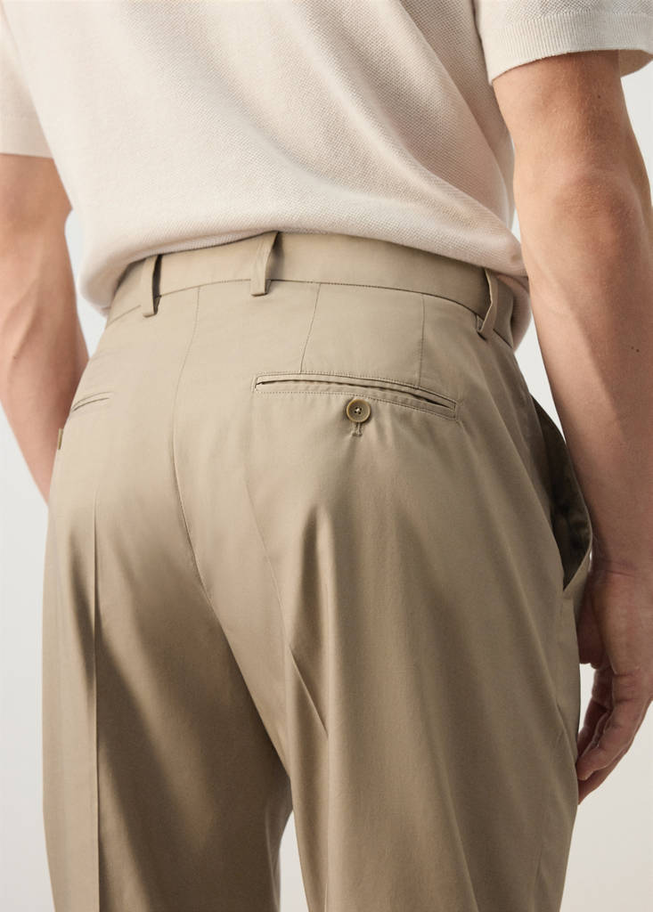 Regular fit trousers in a lyocell-cotton blend — Brown