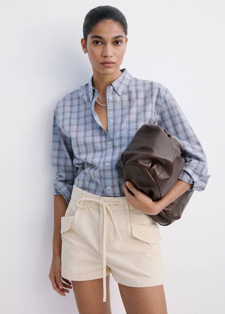 Flap pocket denim shorts — Ecru