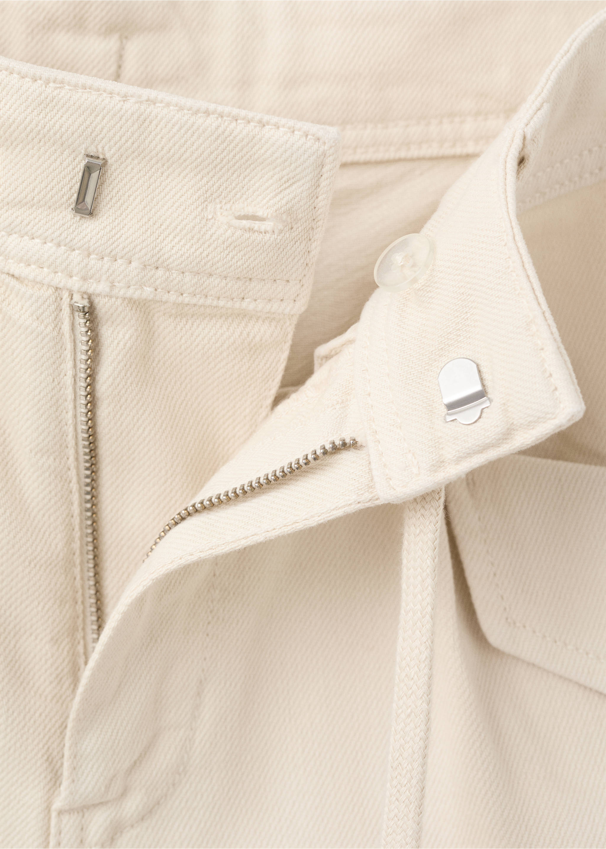 Shorts bolsillos detalle lazo - Detalle del artículo 8, Crudo. Ref: 37041349-00.