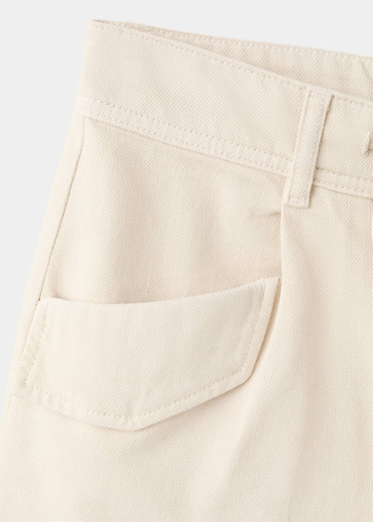 Flap pocket denim shorts — Ecru