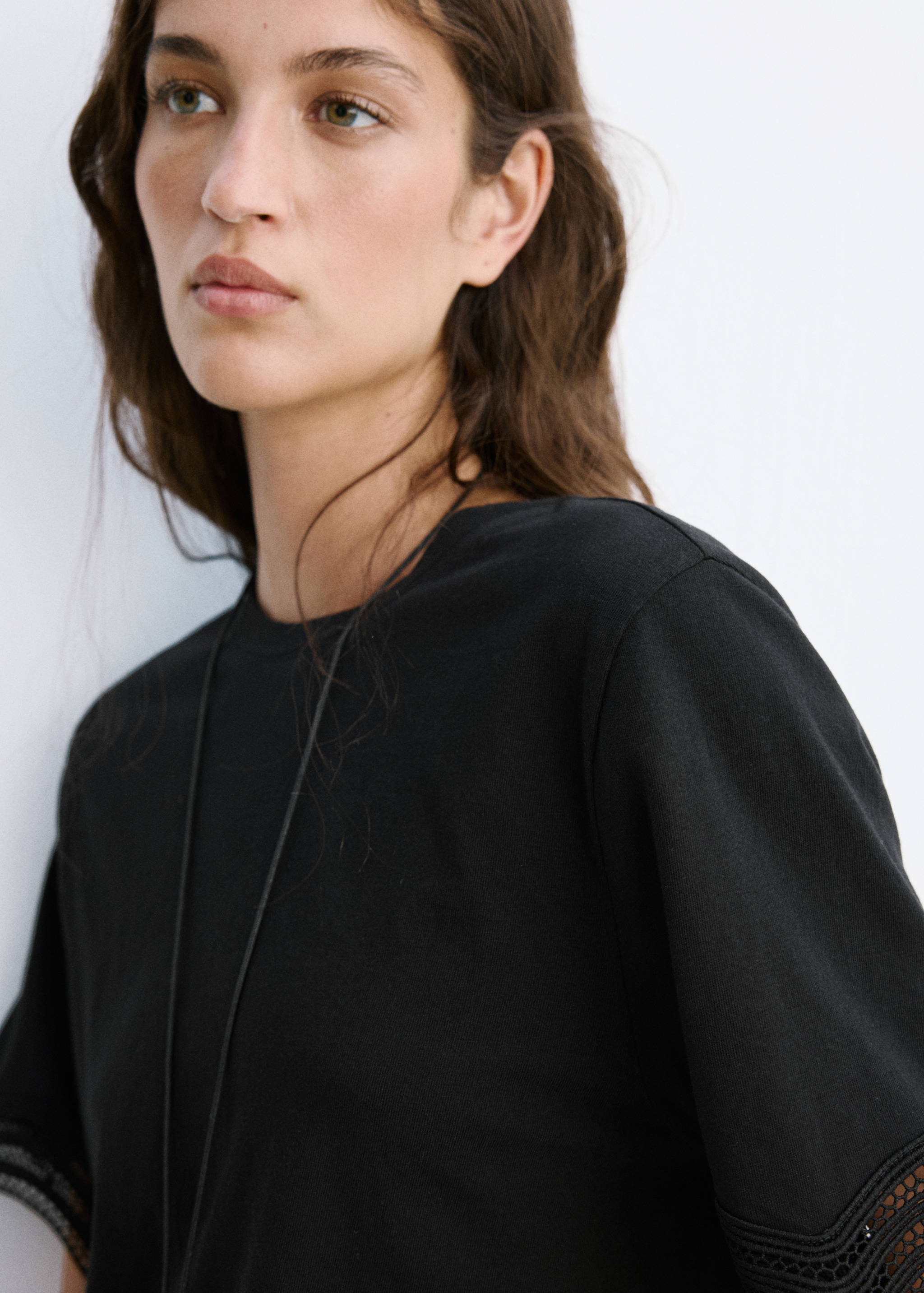 Cotton t-shirt with openwork embroidered detail - Details of the article 1