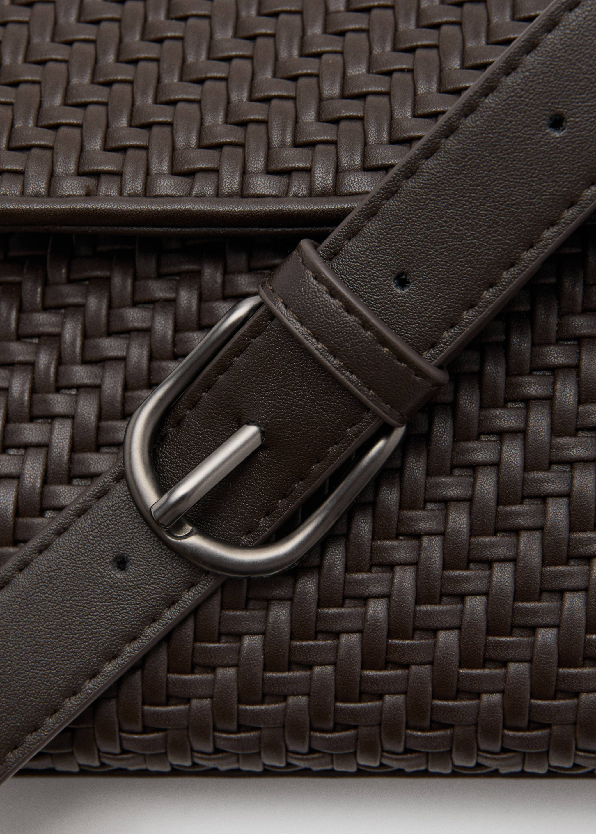 Geflochtene Tasche mit langem Riemen - Detail des Artikels 1