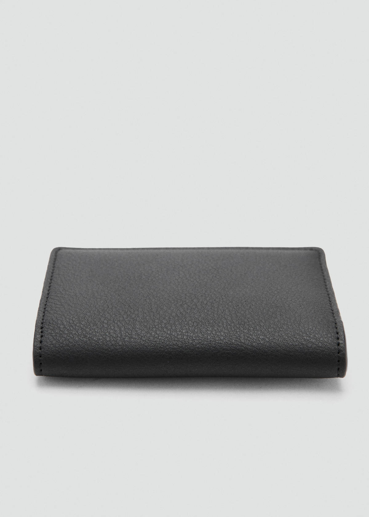Wallet with embossed effect — Black