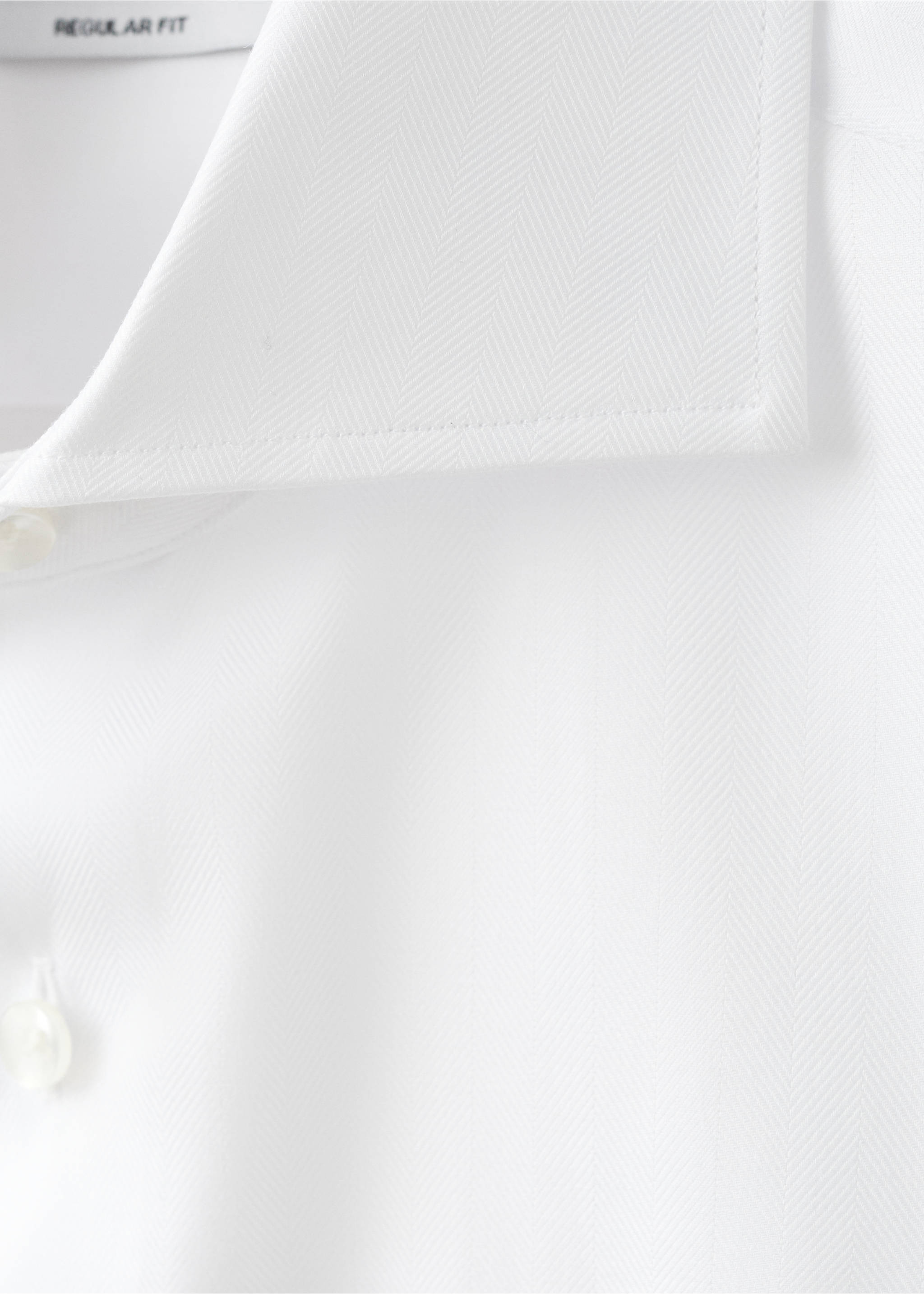 Chemise unie 100 % coton - Détail de l'article 8, Blanc. Ref: 37041399-00.