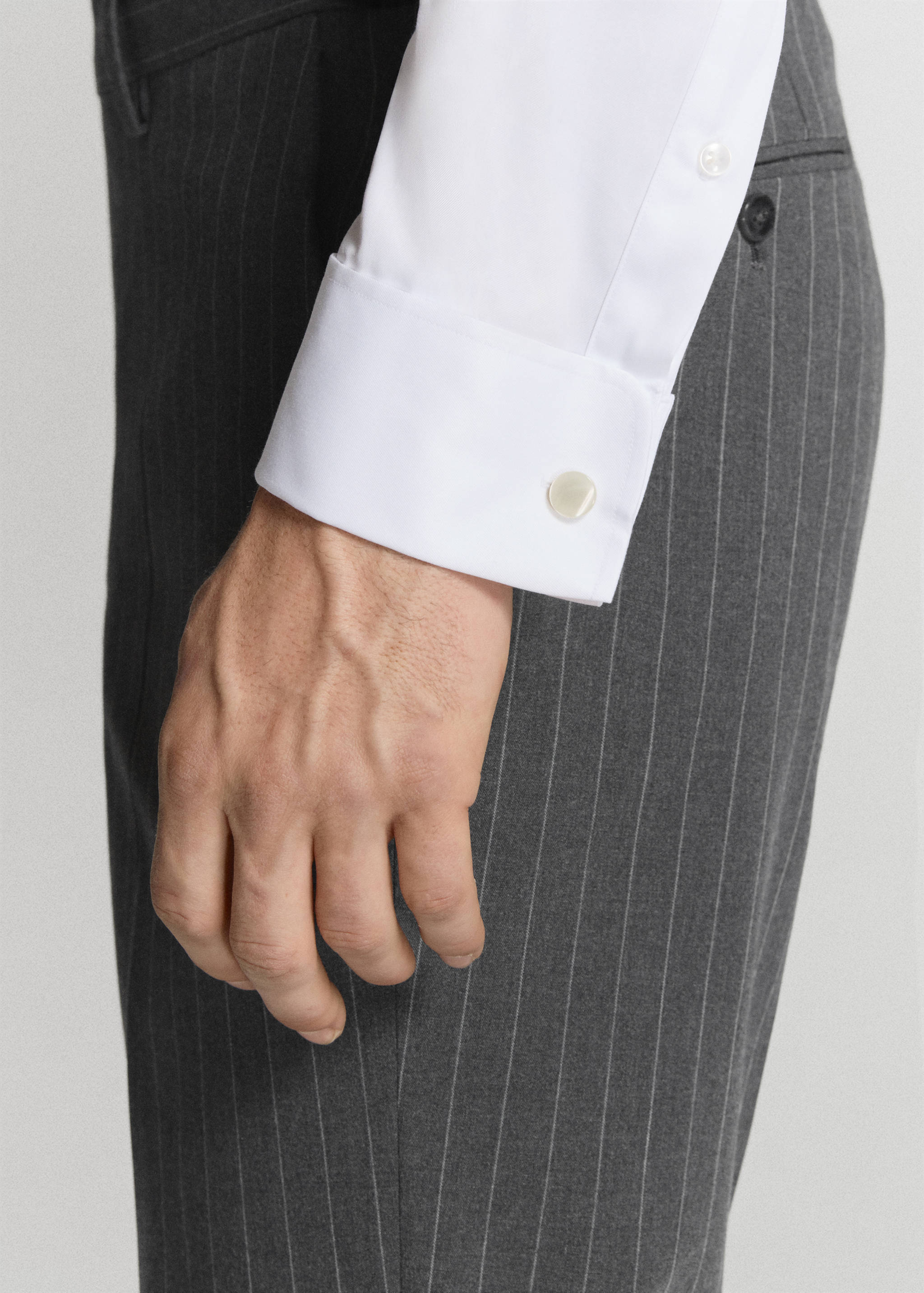 100% cotton slim-fit suit shirt - Details of the article 3