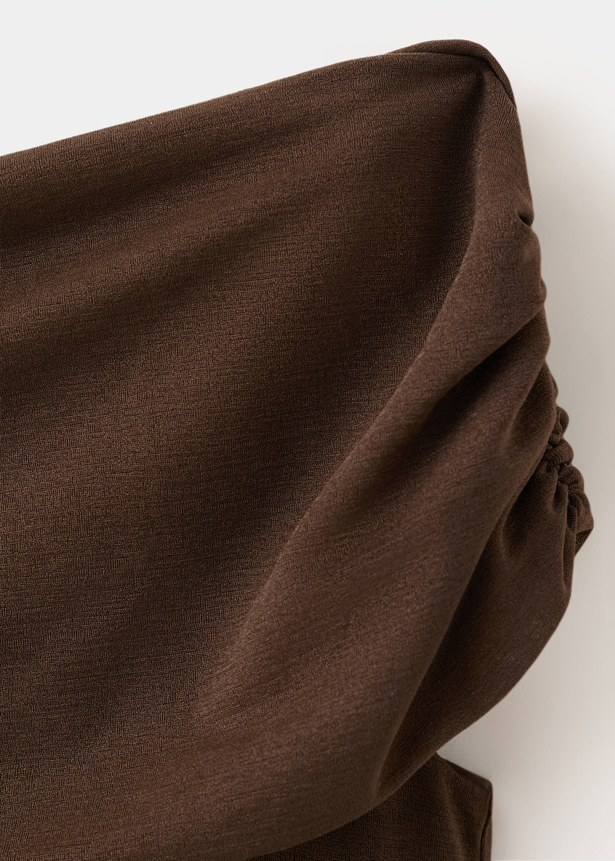 Off-shoulder top - Details of the article 8