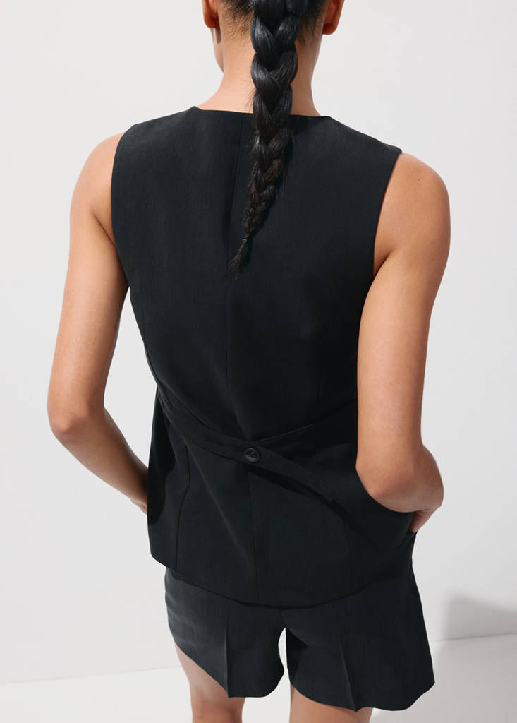 Waistcoat with buttons and pockets — Black