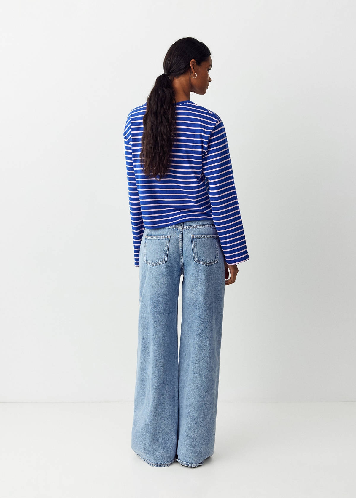Low-waist wide-leg jeans — Medium Blue