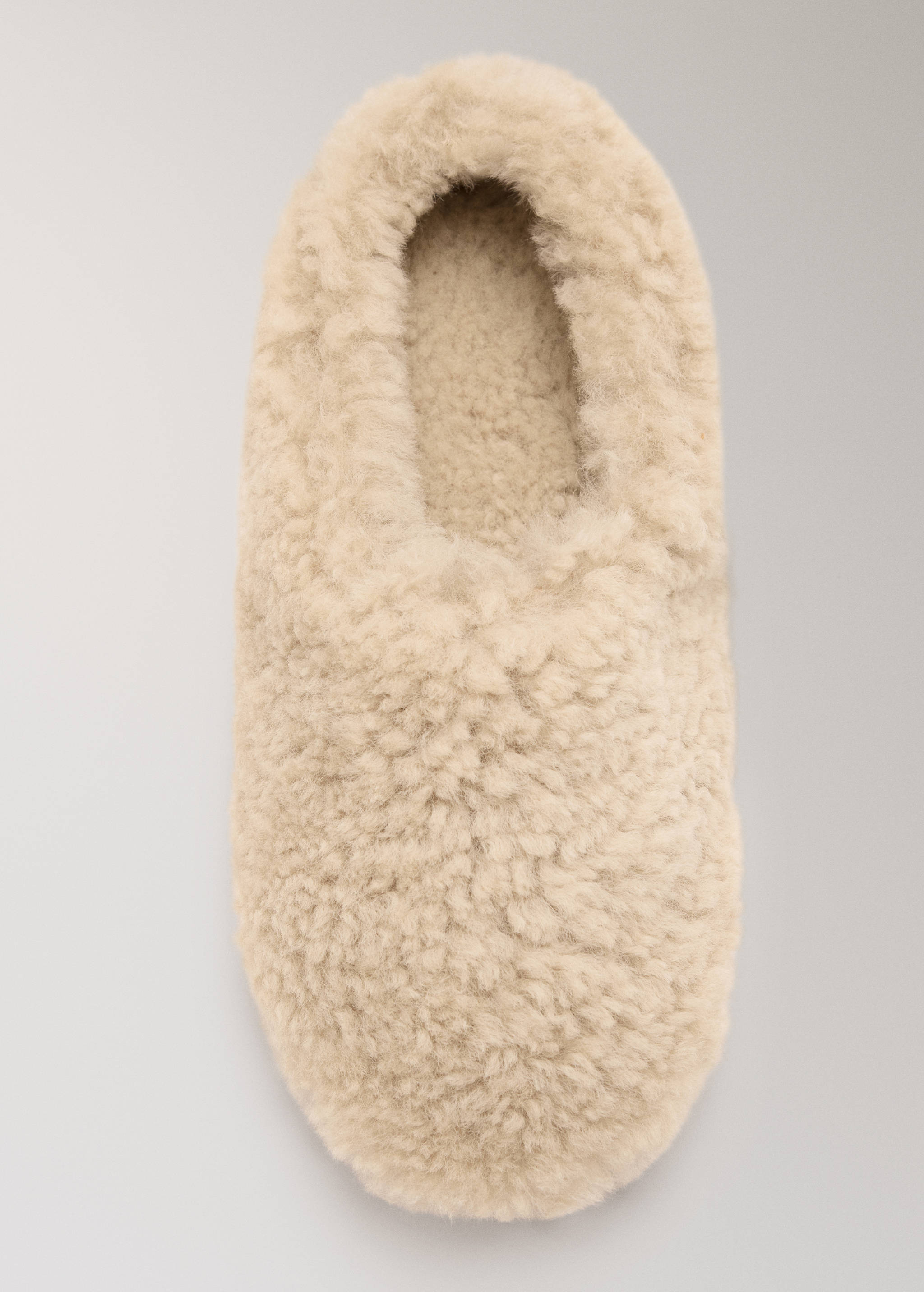 Chaussons en laine à poils longs - Détail de l'article 2