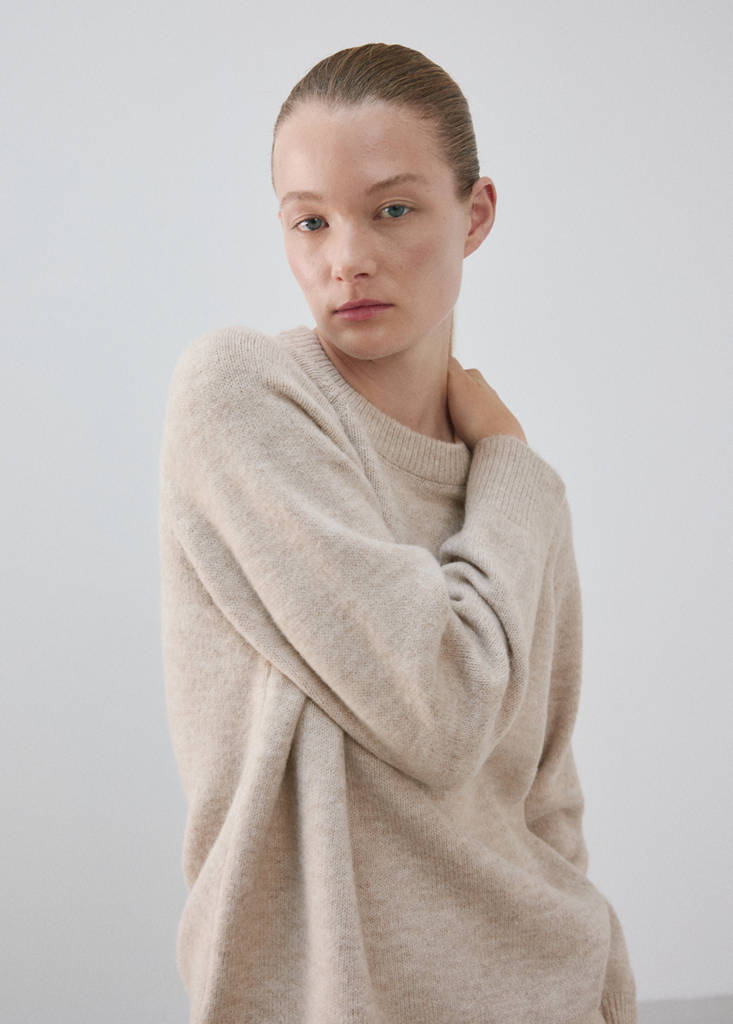 Round-neck knitted sweater — Light/Pastel Grey