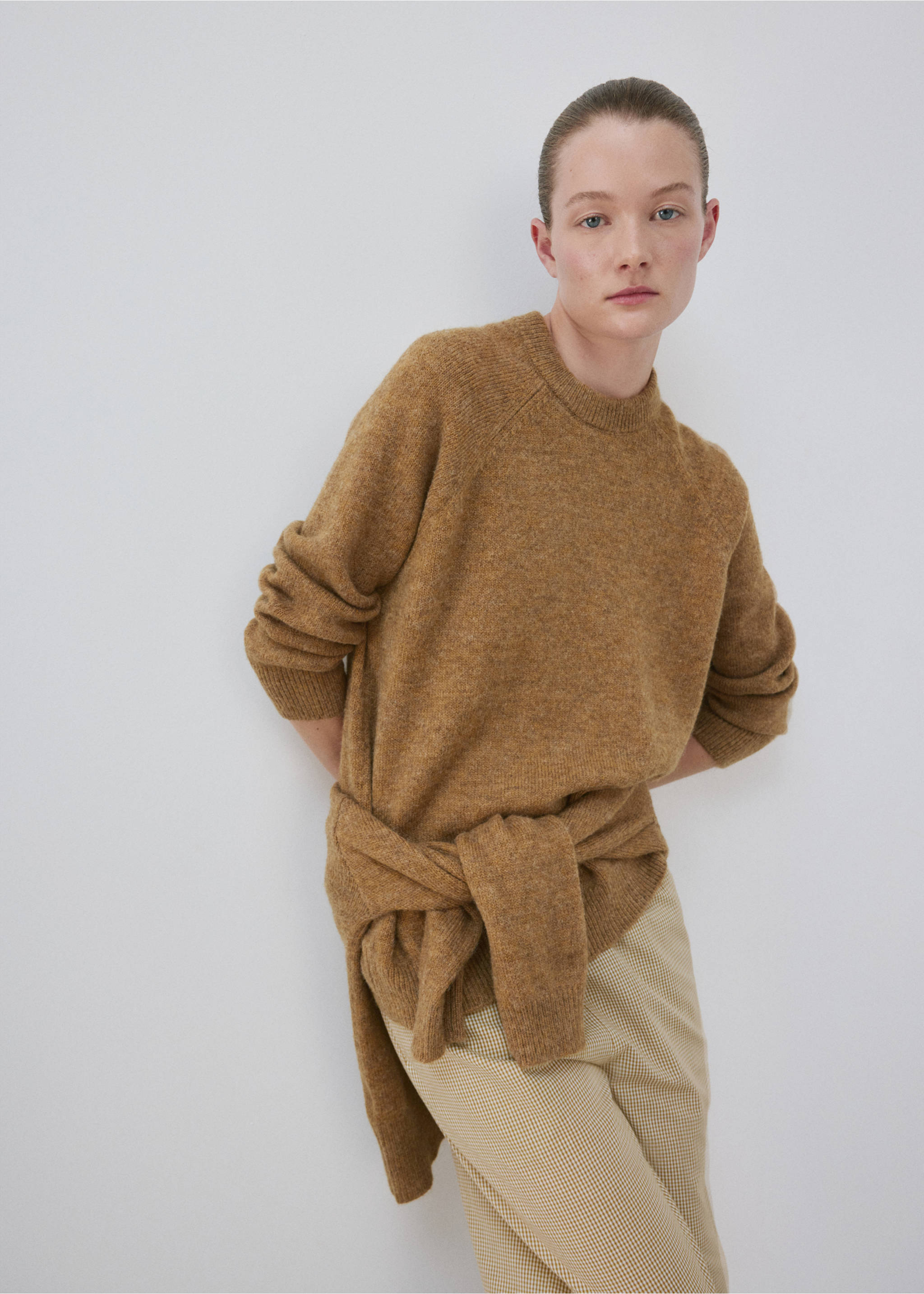 Round-neck knitted sweater - Details of the article 1, Brown. Ref: 37041440-00.