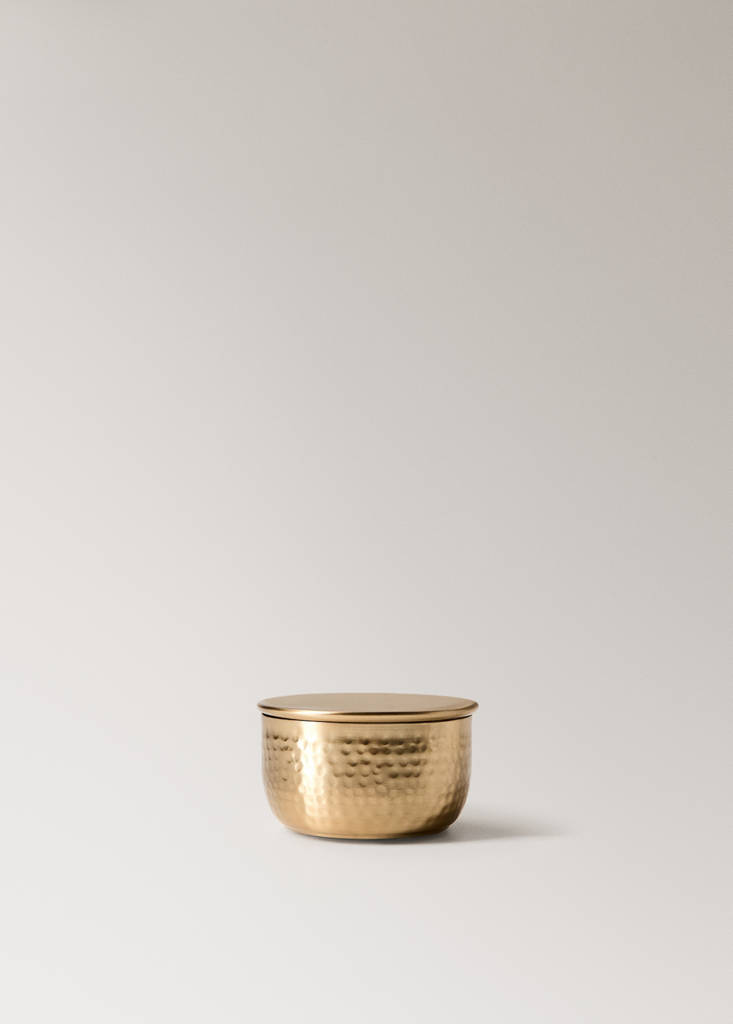 Wooden box with hammered metal effect — Gold
