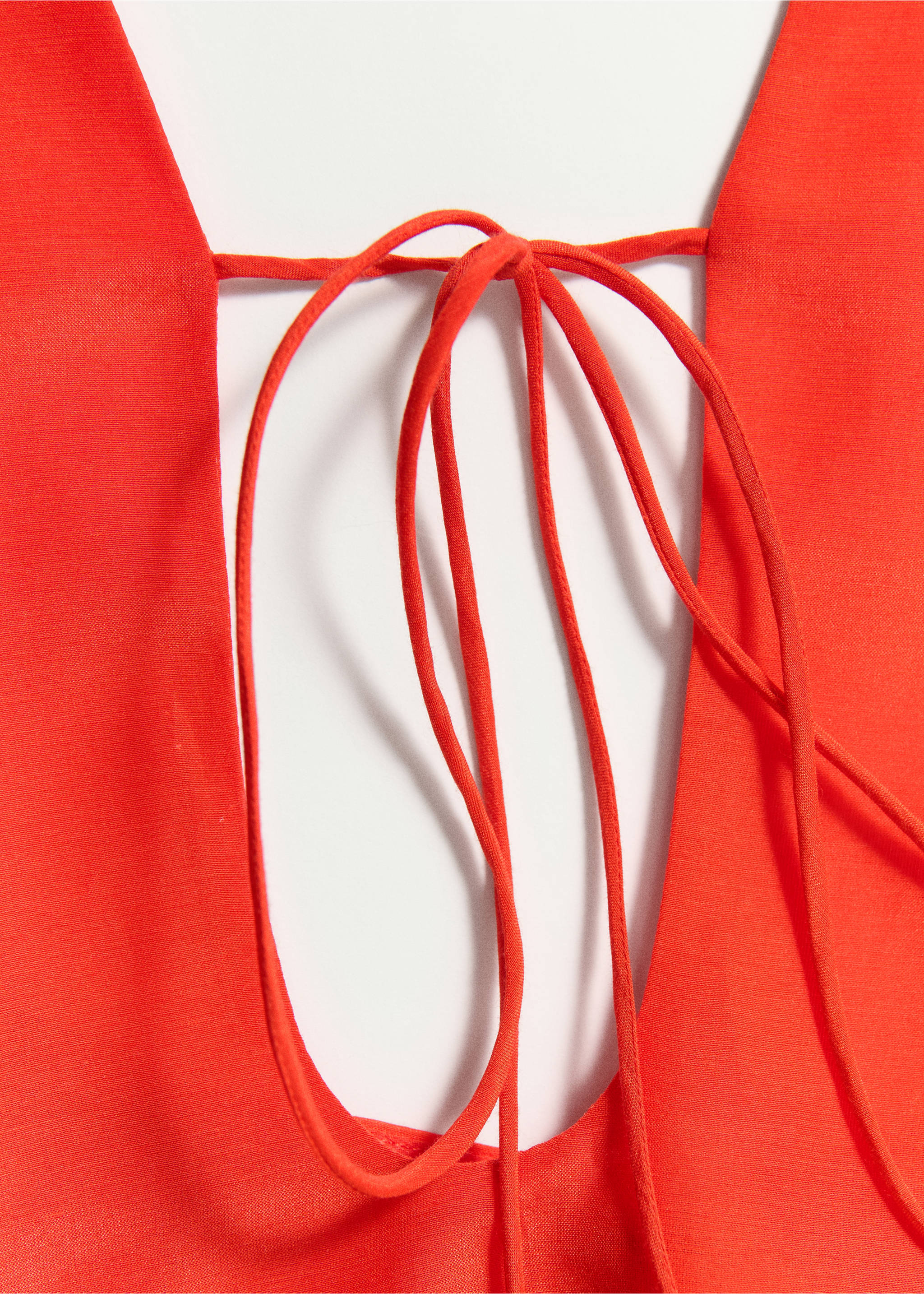 Silk overlay dress with bow detail - Details of the article 8, Red. Ref: 37041450-00.