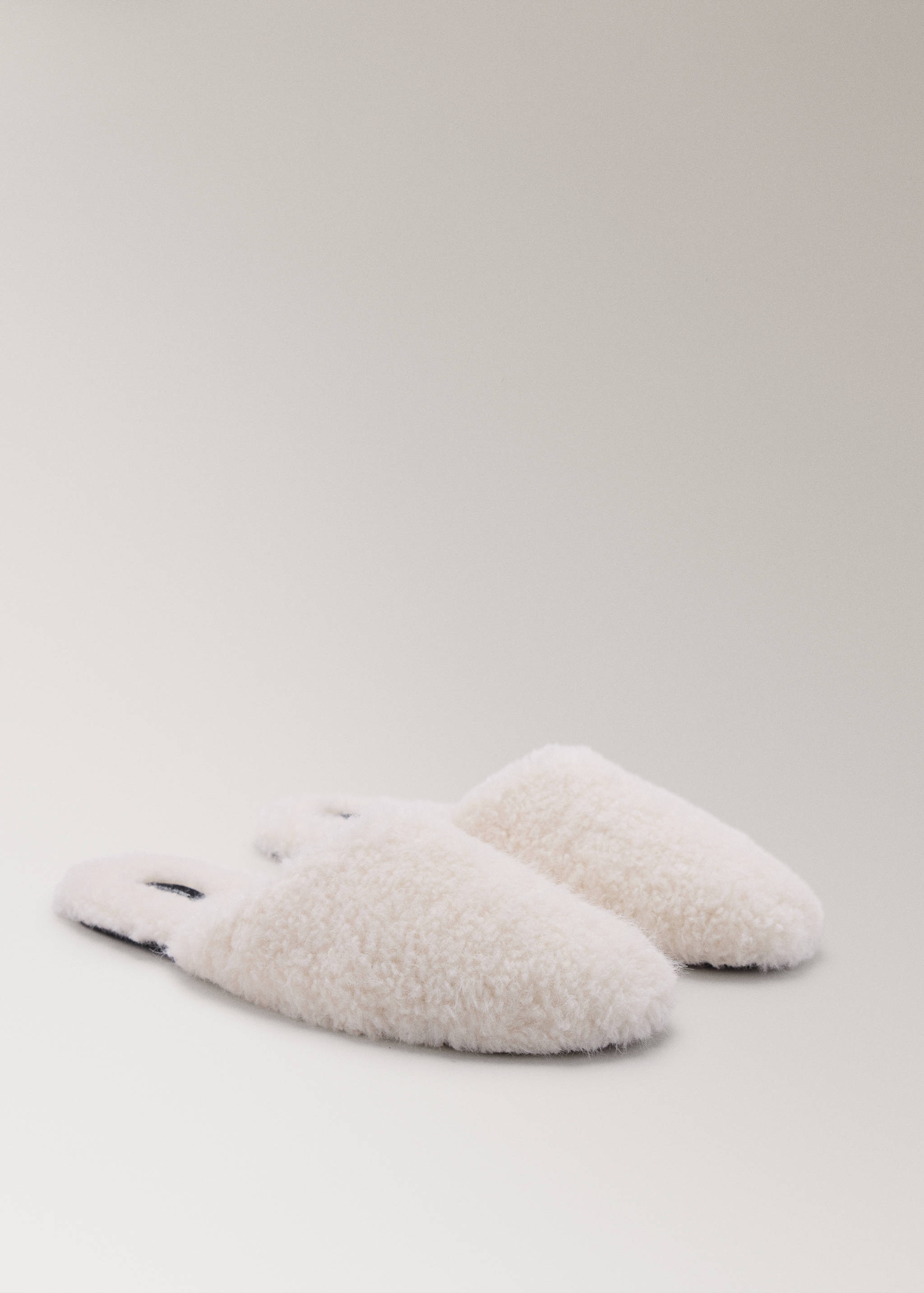 Shearling sneakers with a rounded toe - Medium plane