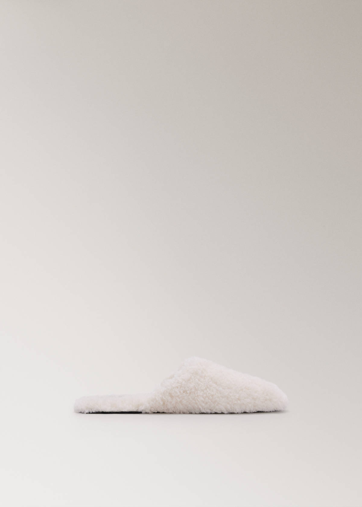Shearling sneakers with a rounded toe — Ecru