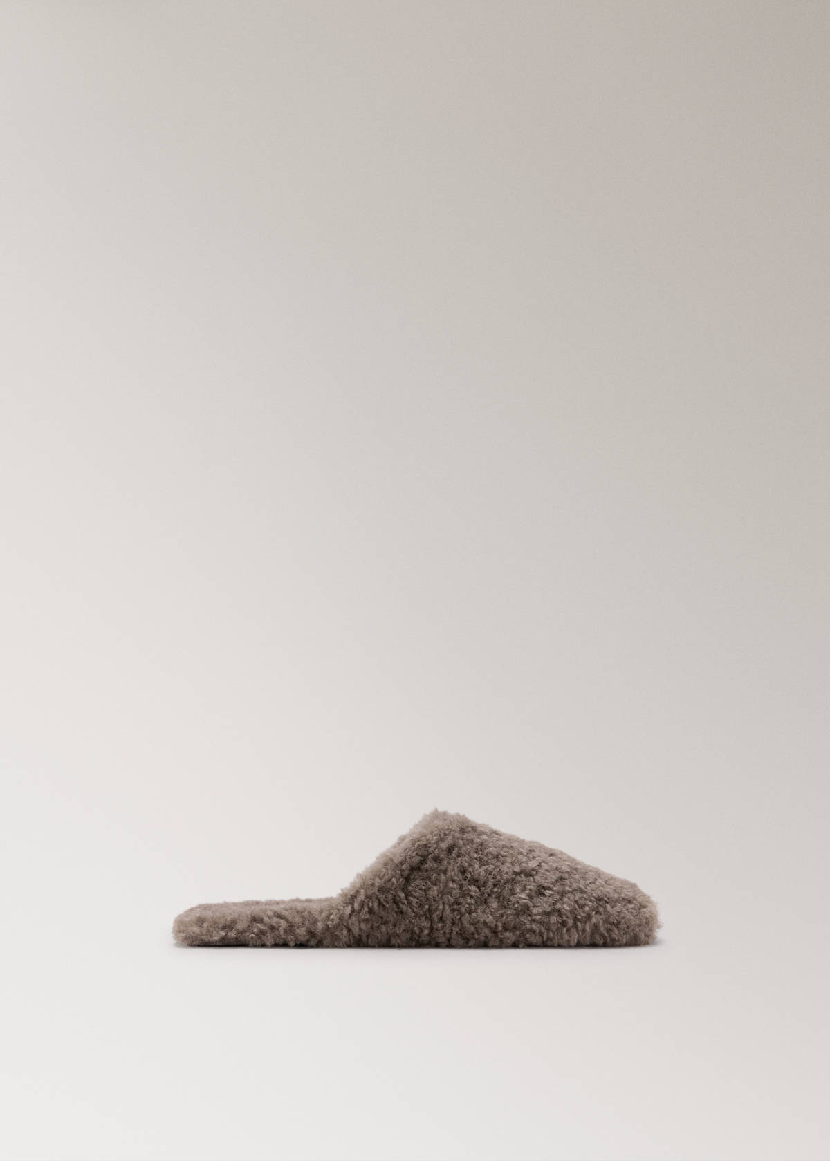 Shearling sneakers with a rounded toe — Medium Brown