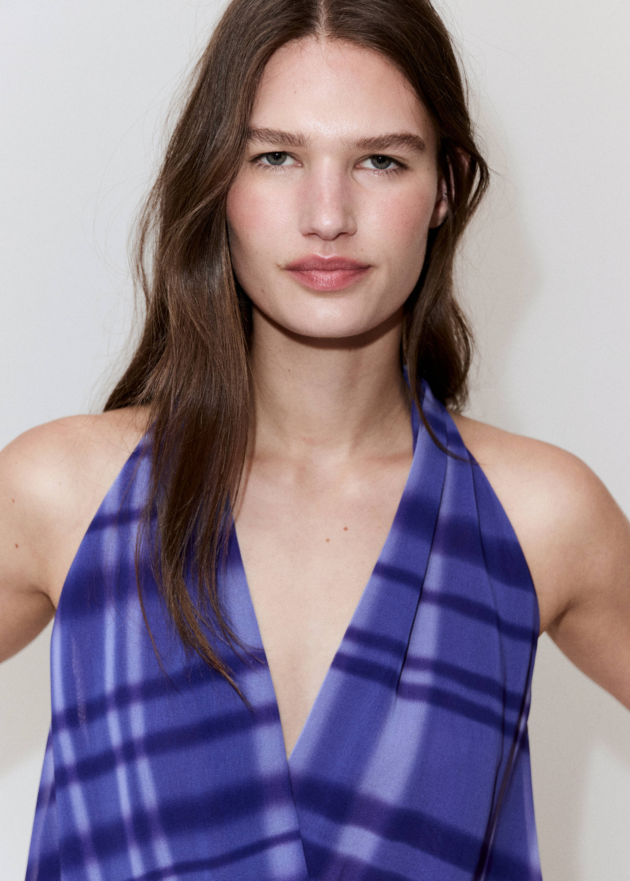 Halter-neck printed top - Details of the article 1