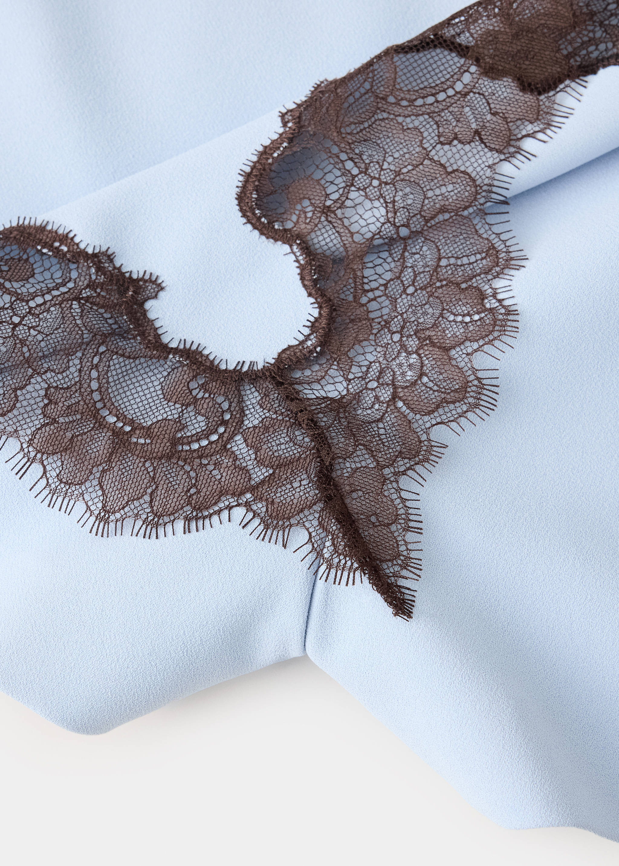 Straight shorts with lace detail - Details of the article 8