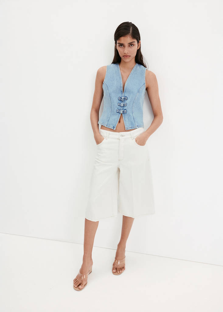 Toggle denim top with frogs — Medium Blue