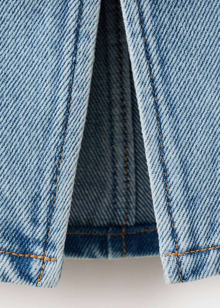 Toggle denim top with frogs — Medium Blue