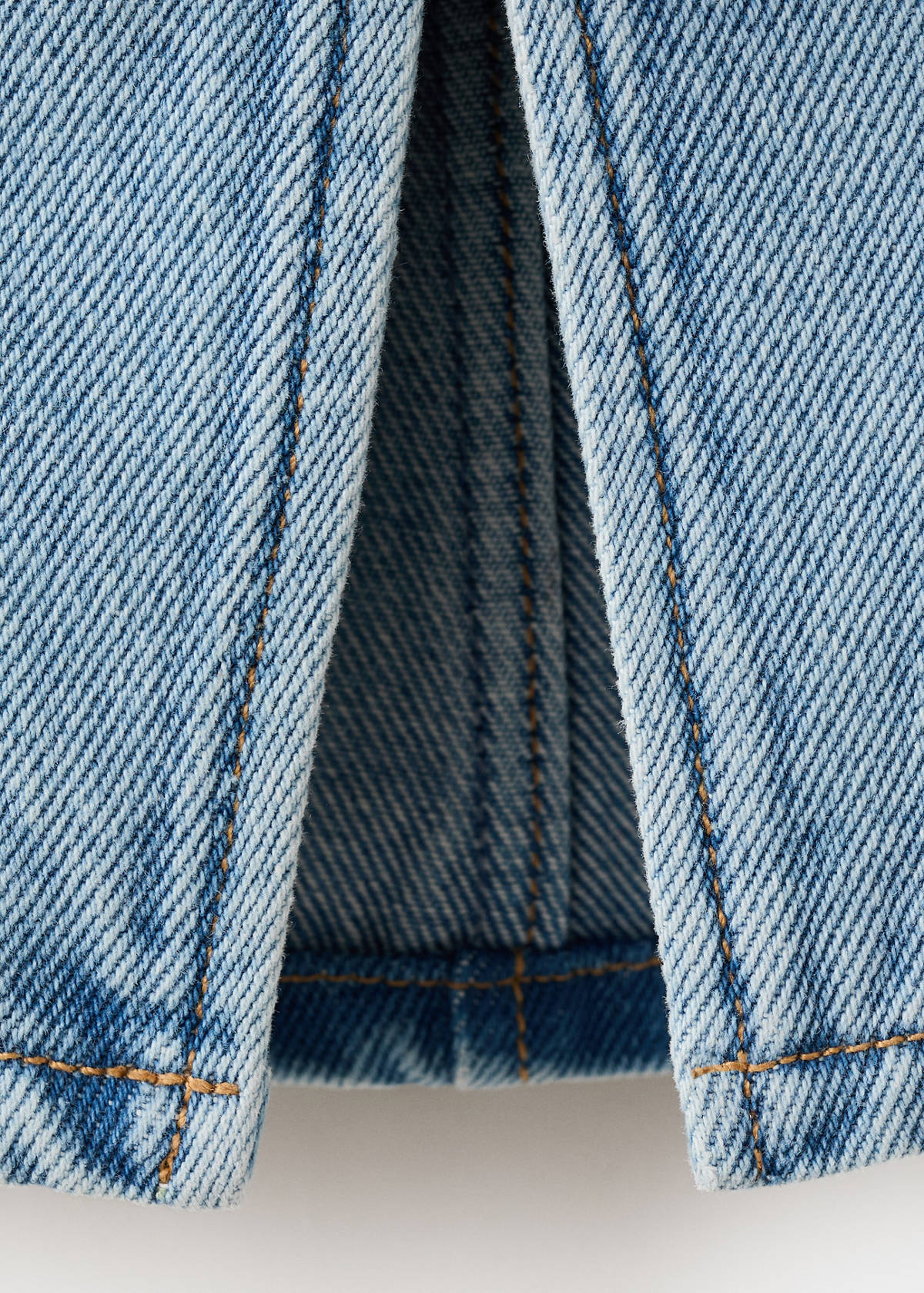 Toggle denim top with frogs — Medium Blue