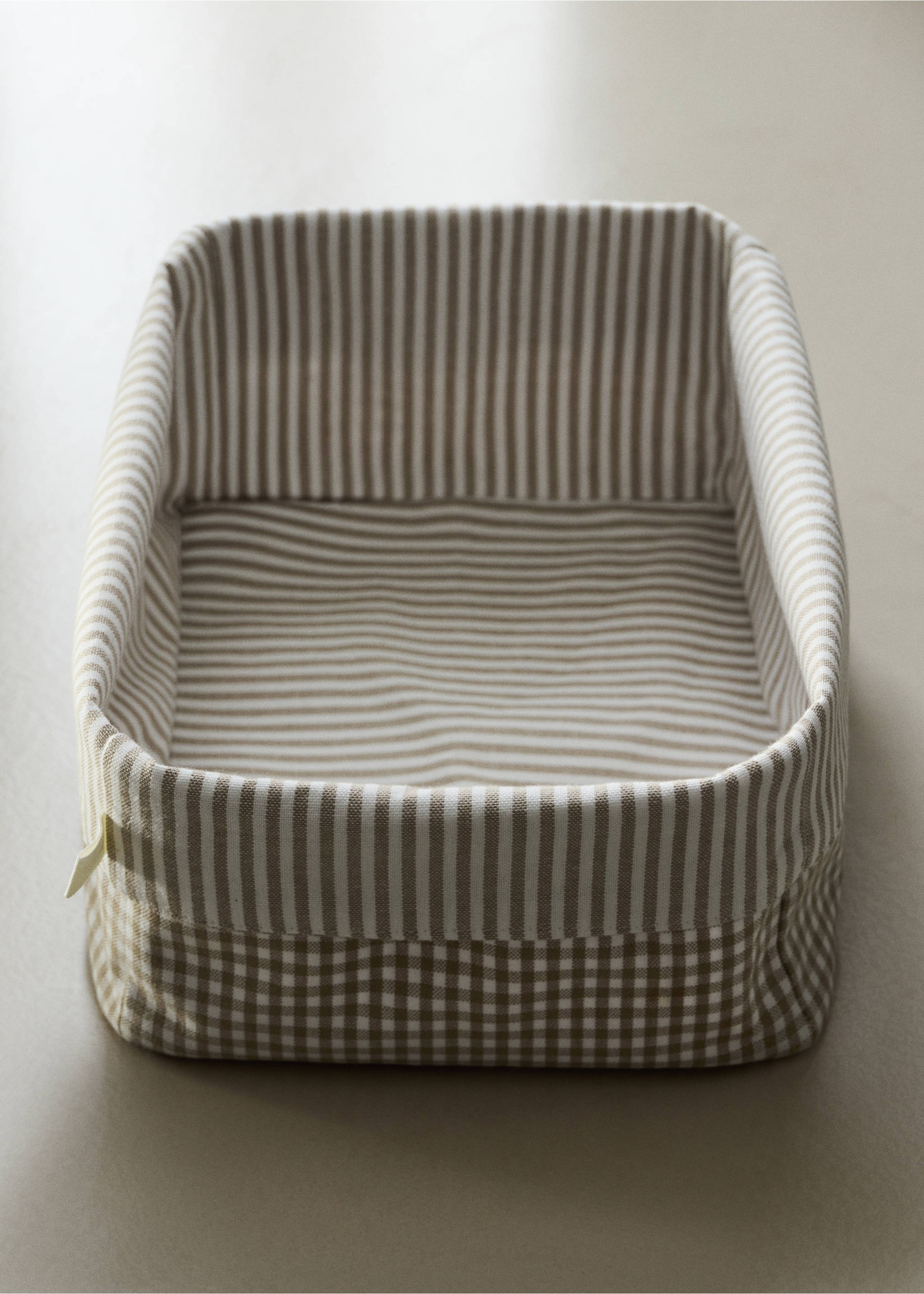 Basket with gingham check print - General plane, Light/Pastel Brown. Ref: 37041473-00.