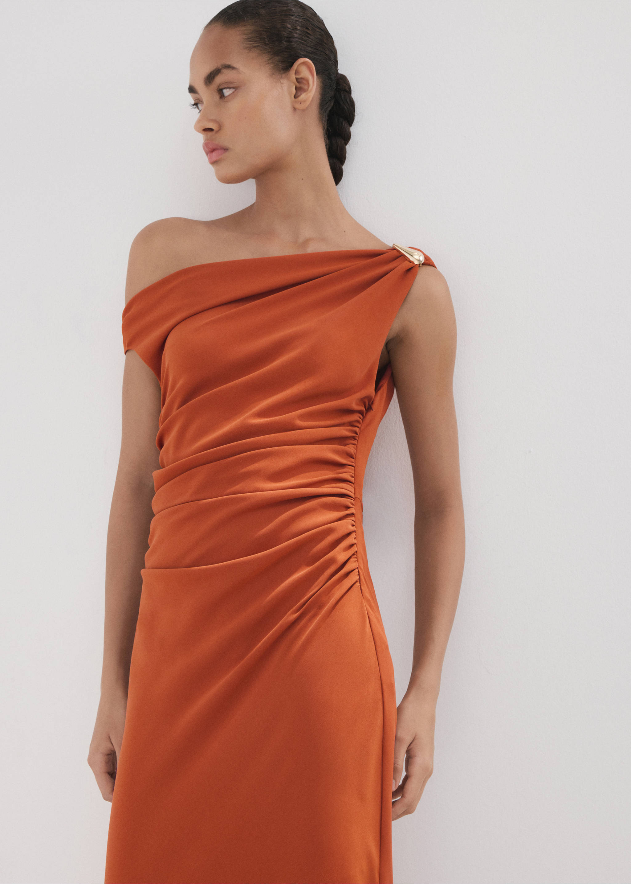 Vestido asimétrico fruncido - Plano medio, Naranja. Ref: 37041476-00.