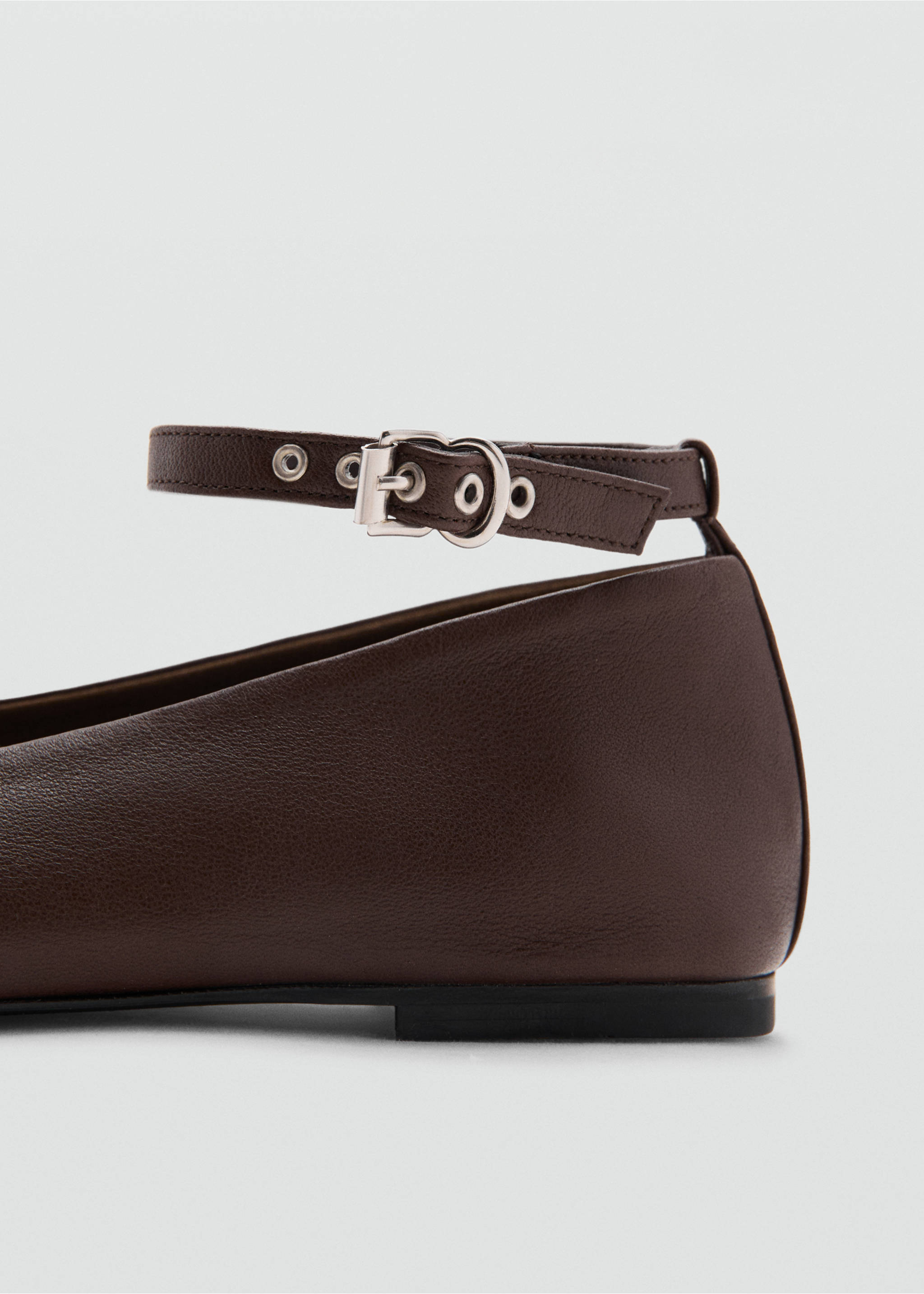 Shoes chiwi - Details of the article 1, Chocolate. Ref: 37041477-00.