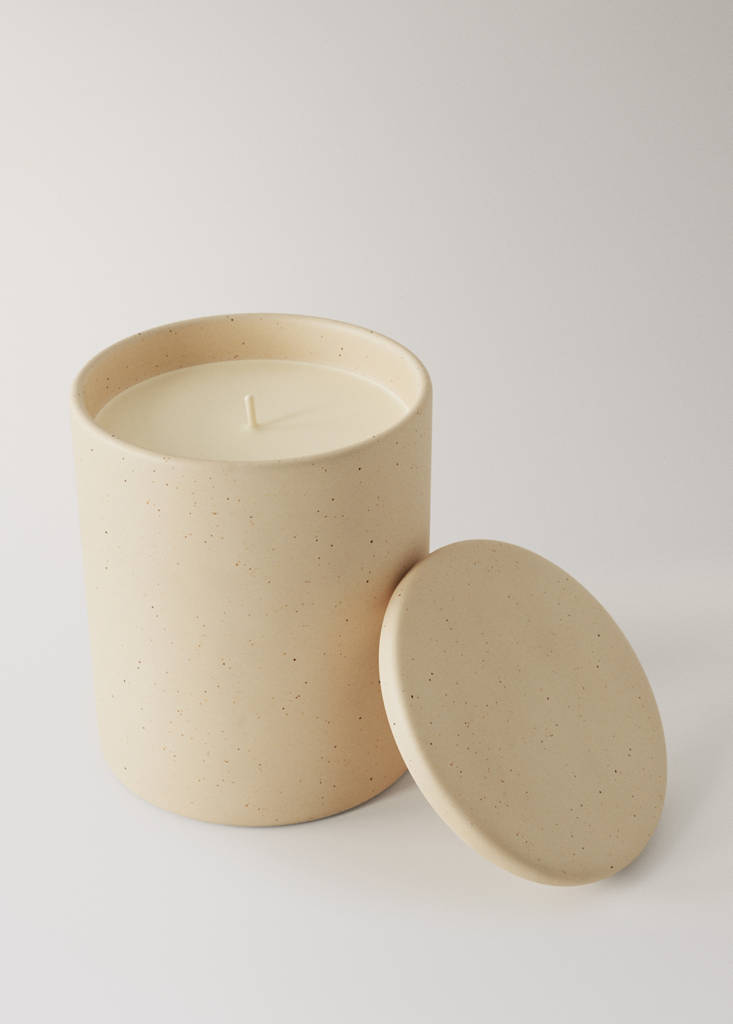 FLEUR ceramic scented candle 200 g — Brown