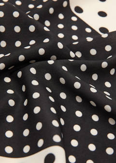 Satin check-print scarf — Black 2