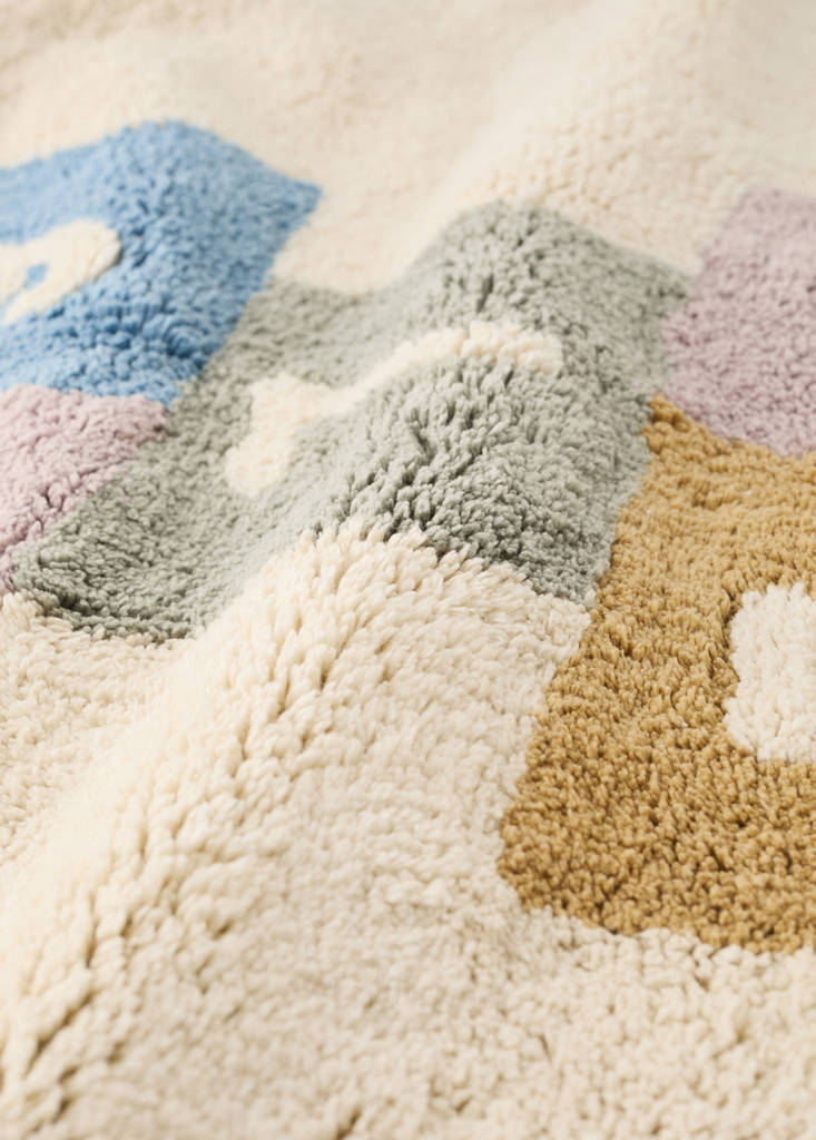 Multicolor hopscotch cotton rug — Ivory White