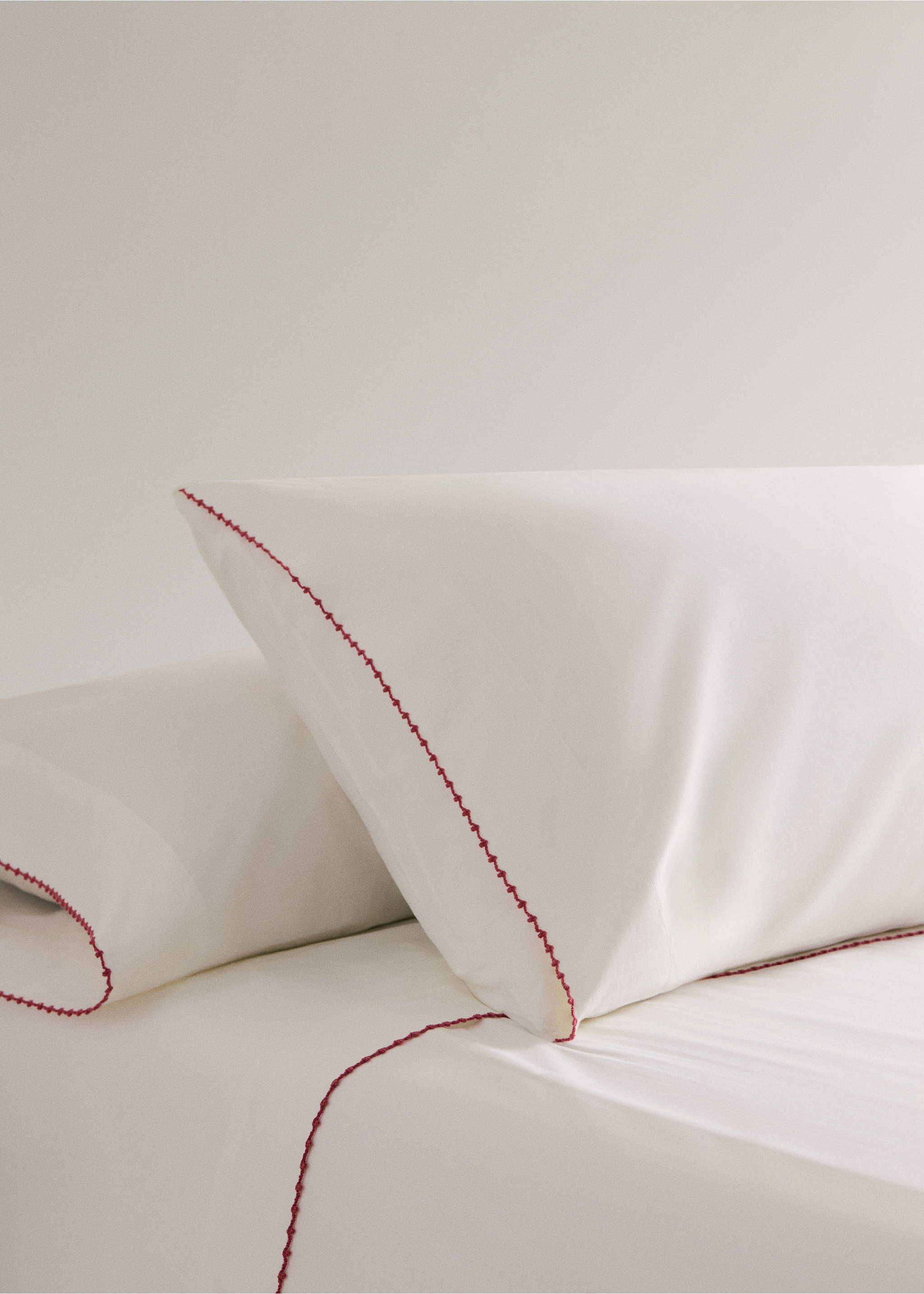 Children’s cotton percale pillowcase with contrast 45x110 cm - General plane, Ivory White. Ref: 37041490-00.