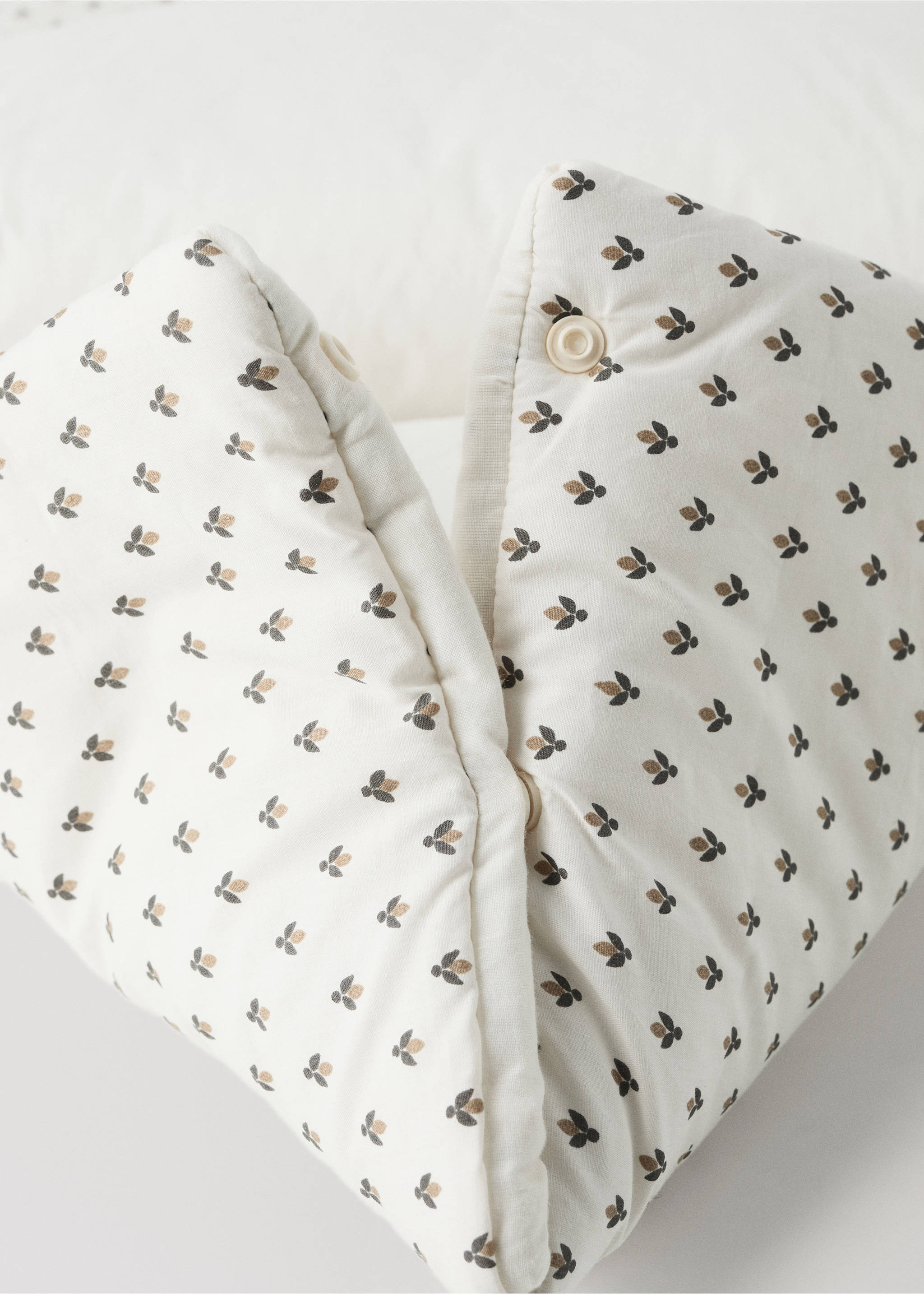 Printed cotton carry bag for baby walks - Details of the article 3, Khaki. Ref: 37041492-00.